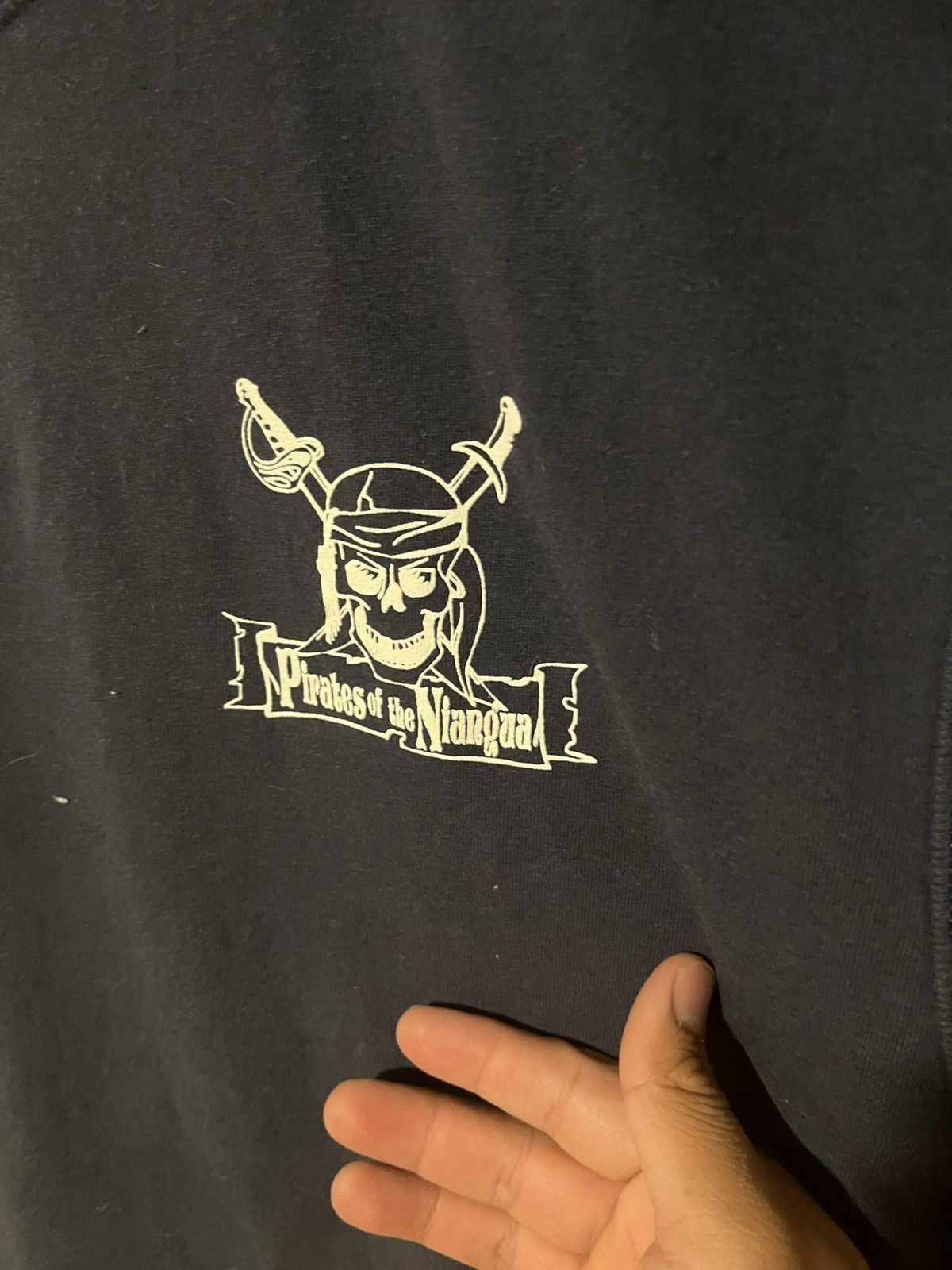 Anvil × Vintage Vintage Y2K 2000’s 2004 Pirates Pridefloat sleeveless shirt Size US L / EU 52-54 / 3 - 3 Thumbnail