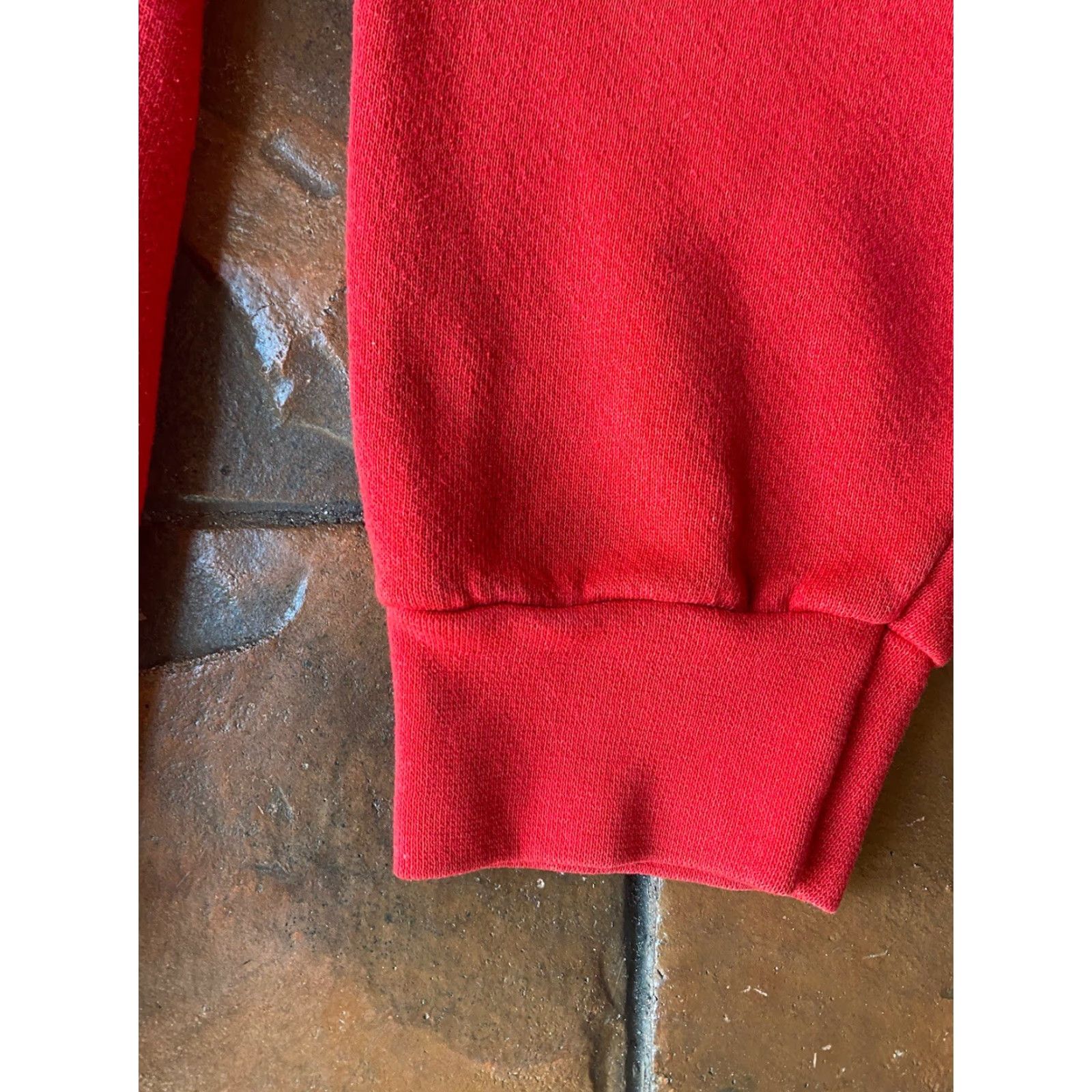 Disney VINTAGE Walt Disney World Mickey Mouse Embroidered Sweatshirt Red 2XL Crew Neck Pullover Unisex Adults Graphic Print 90s Theme Size US XXL / EU 58 / 5 - 5 Thumbnail