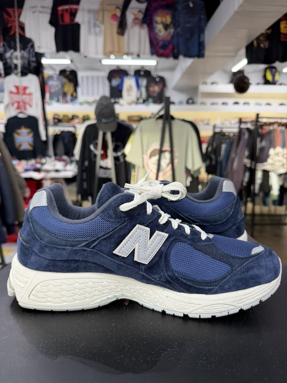New Balance New Balance 2002R Navy Grey Size 10.5 (2022) Size US 10.5 / EU 43-44 - 3 Thumbnail