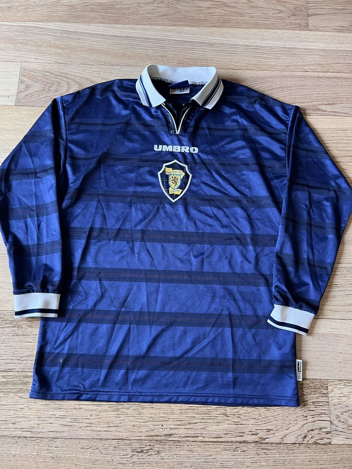 image of Soccer Jersey x Umbro Vintage 90's Umbro Scotland Long Sleeve Soccer Kit Jersey in Navy (Size XL)