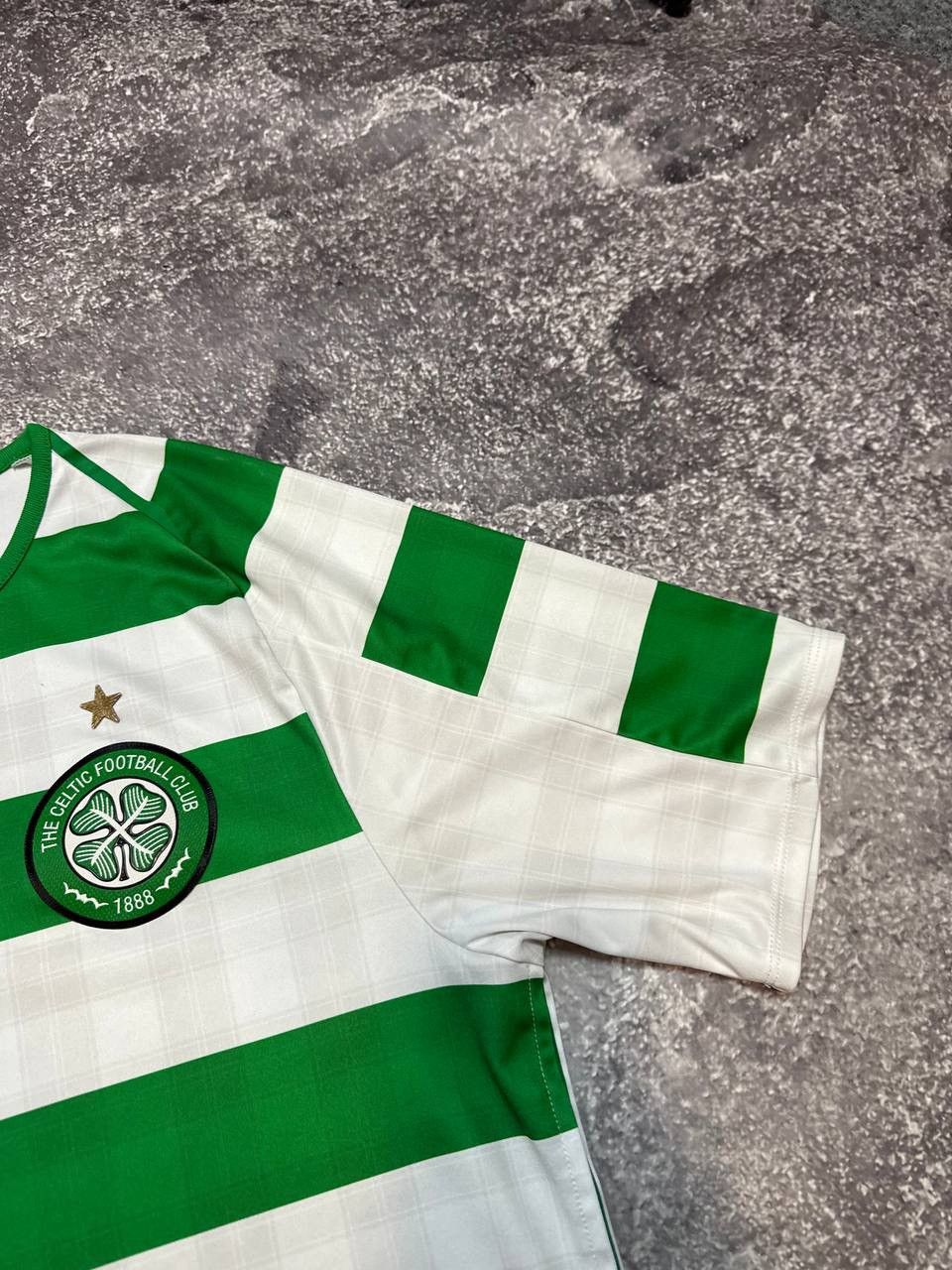 New Balance Mens celtic football jersey Size US M / EU 48-50 / 2 - 7 Thumbnail