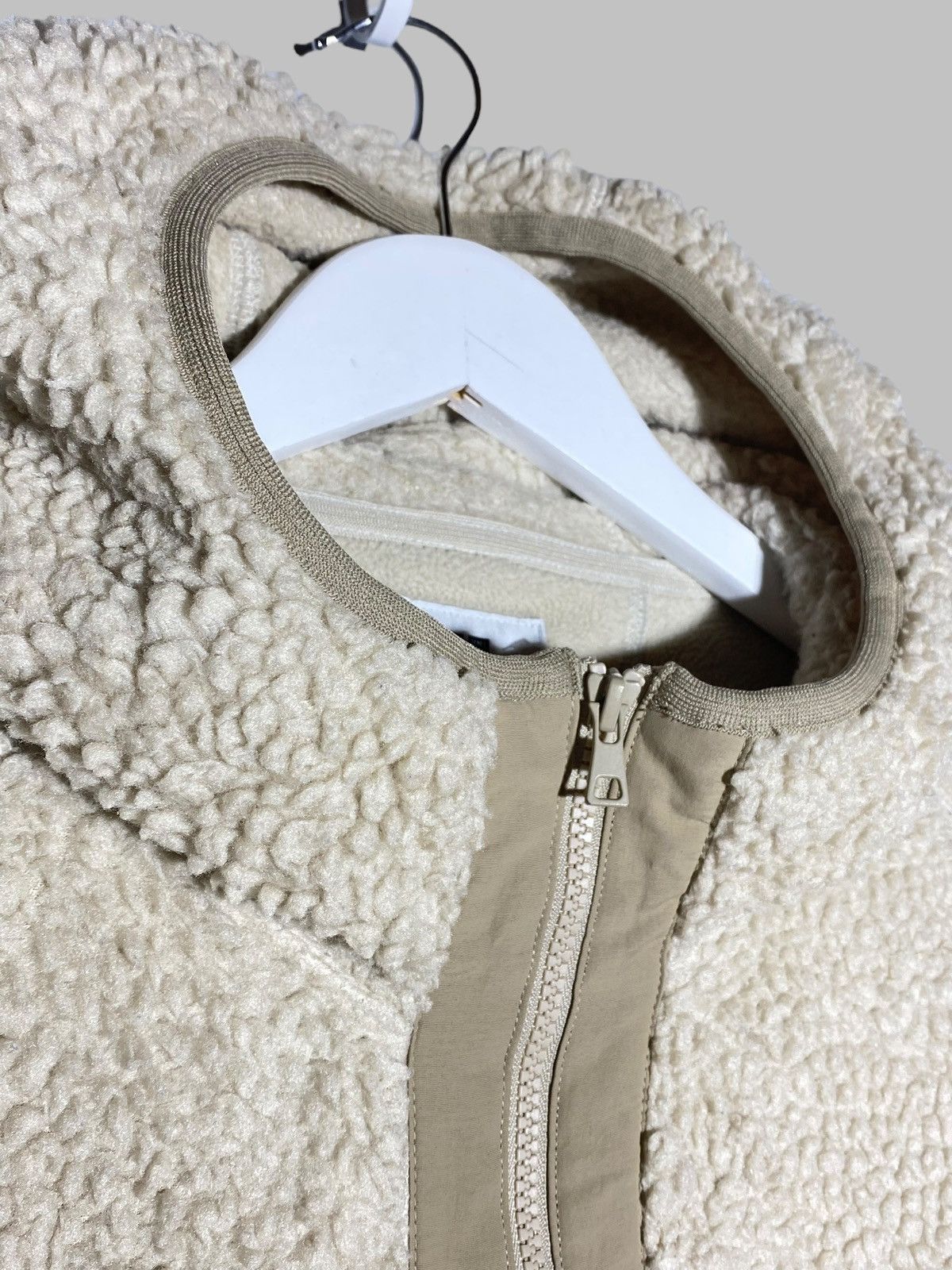Uniqlo × White Mountaineering 🔥 UNIQLO WHITE MOUNTAINEERING SHERPA TECH Y2K HIKER VIBES Size US L / EU 52-54 / 3 - 5 Thumbnail
