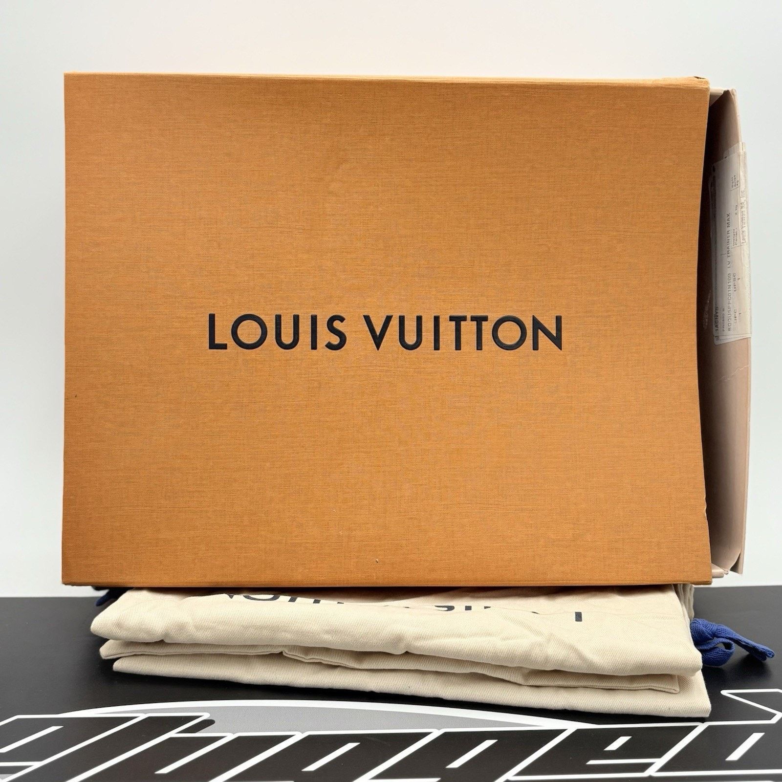 Louis Vuitton Louis Vuitton Maxi Trainer ' White ' | WORN ONCE! Size US 11.5 / EU 44-45 - 15 Thumbnail
