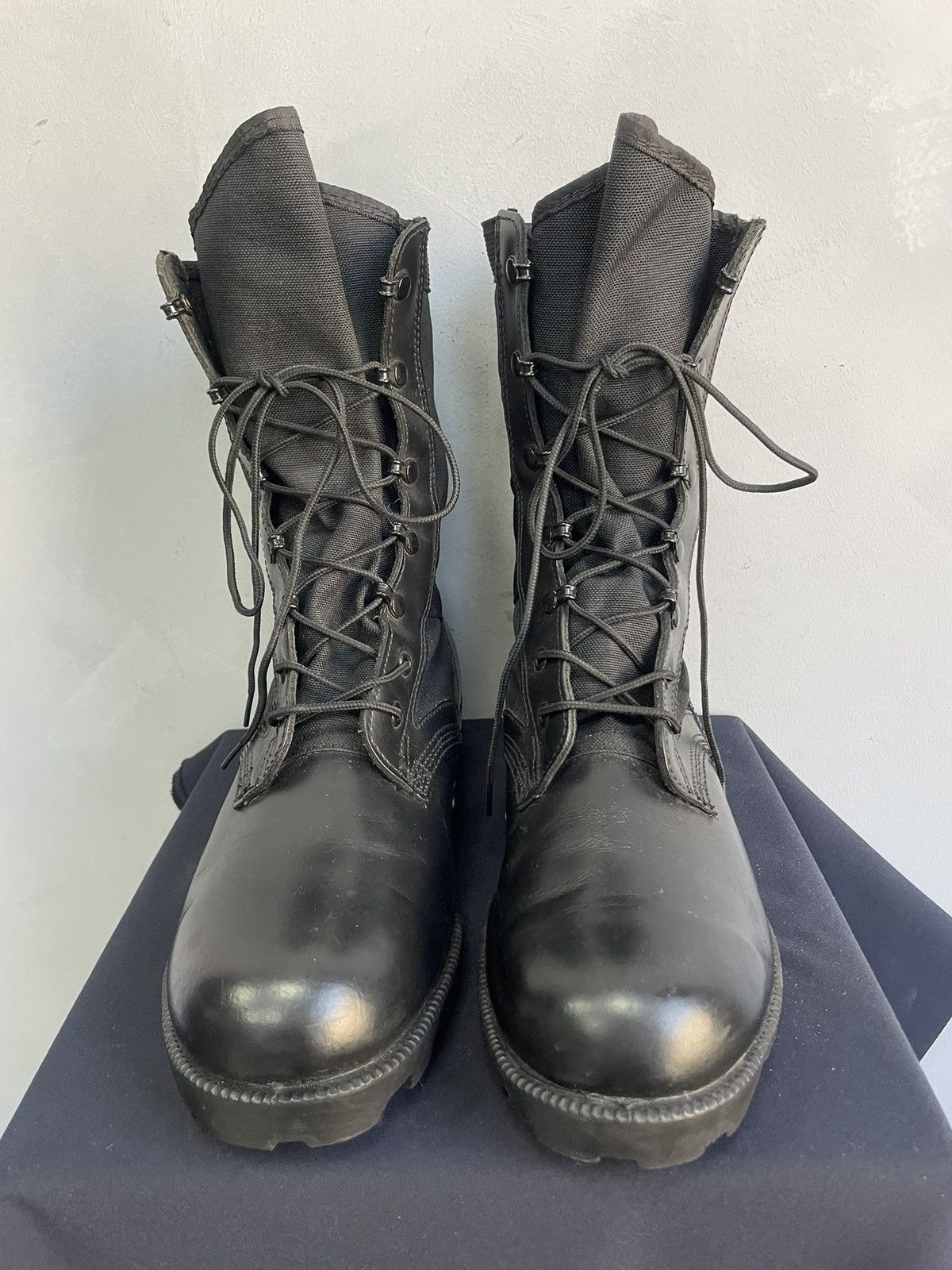 Hedi Slimane Python snake leather gothic boots hype front studded 90s Size US 7.5 / EU 40-41 - 11 Thumbnail
