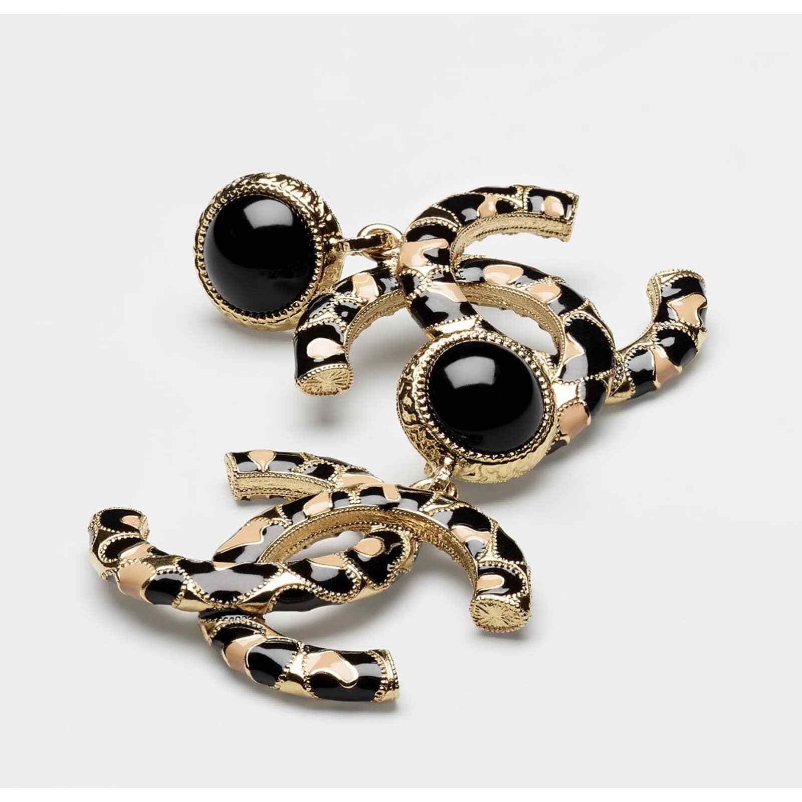 Chanel Chanel Gold Beige Pearl CC Dangle Drop Statement Earring Size ONE SIZE - 7 Thumbnail