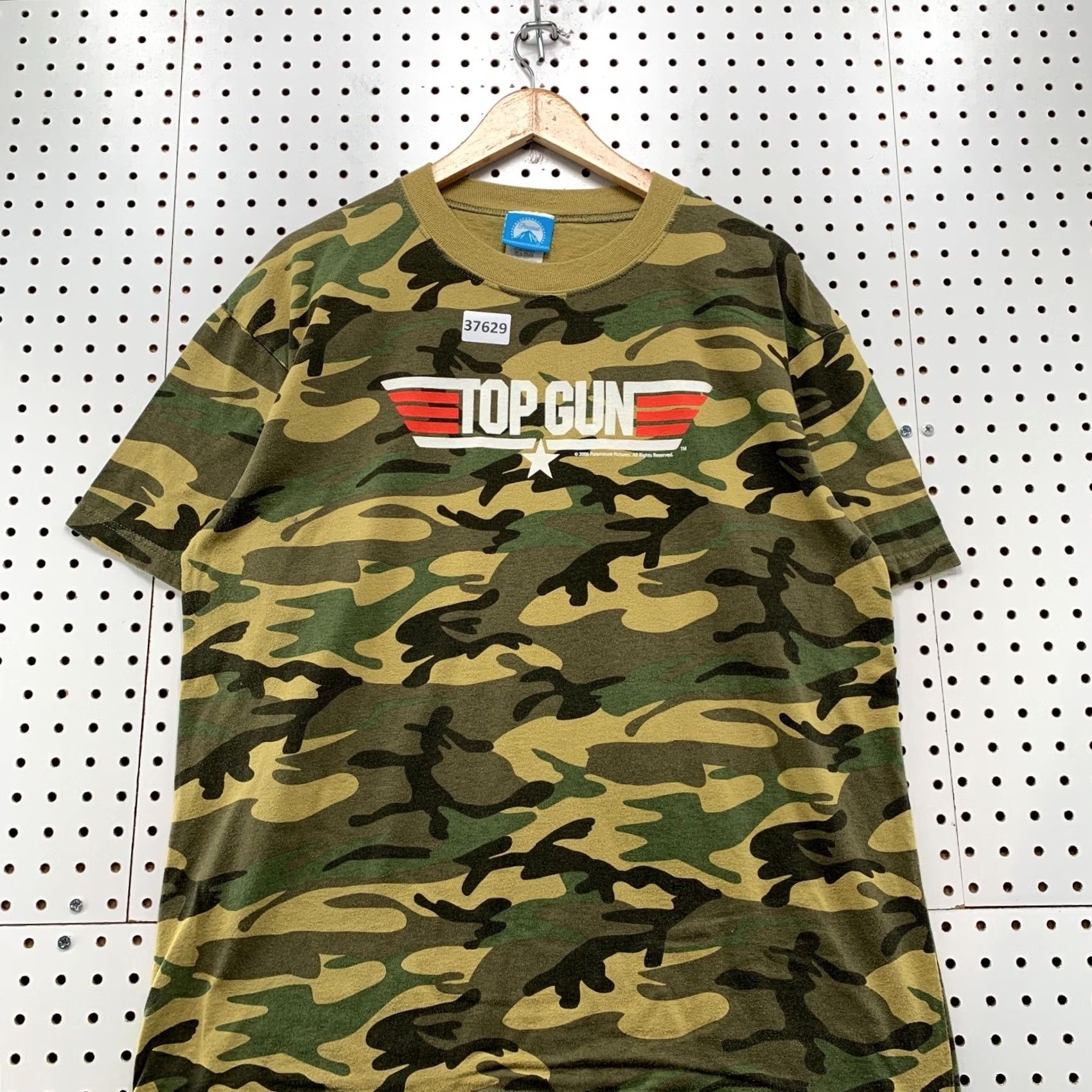 Vintage VINTAGE Paramount Top Gun Camp Shirt Mens Large Green Camouflage Movie Shirt Size US L / EU 52-54 / 3 - 3 Thumbnail