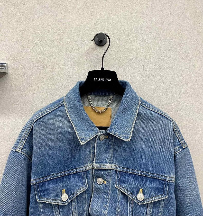 Balenciaga Balenciaga size 36 Blue Denim Jacket~ Size 36 Size S / US 4 / IT 40 - 4 Thumbnail