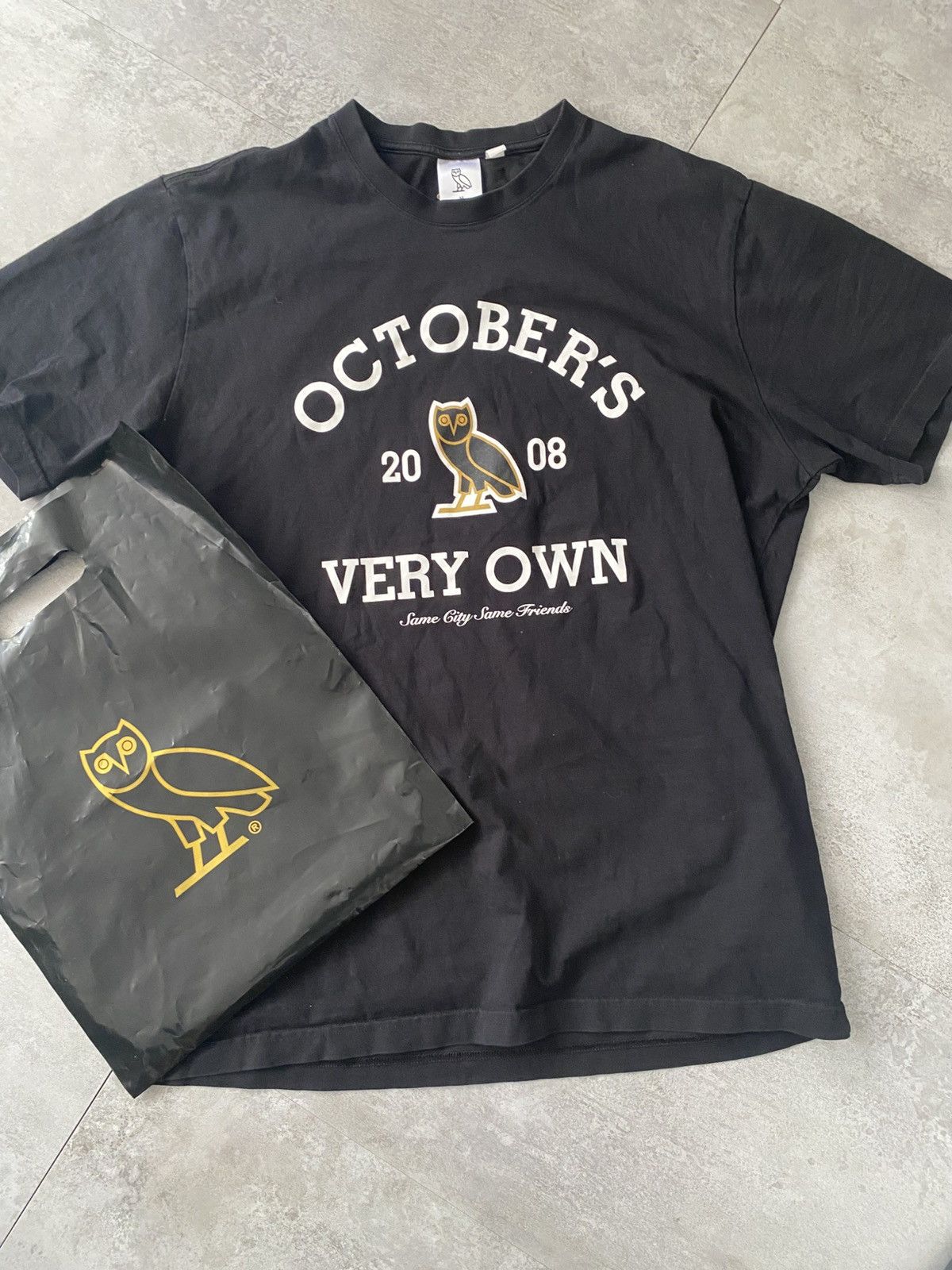 October's Very Own Ovo t-shirt “same city same friends” Size US M / EU 48-50 / 2 - 1 Thumbnail
