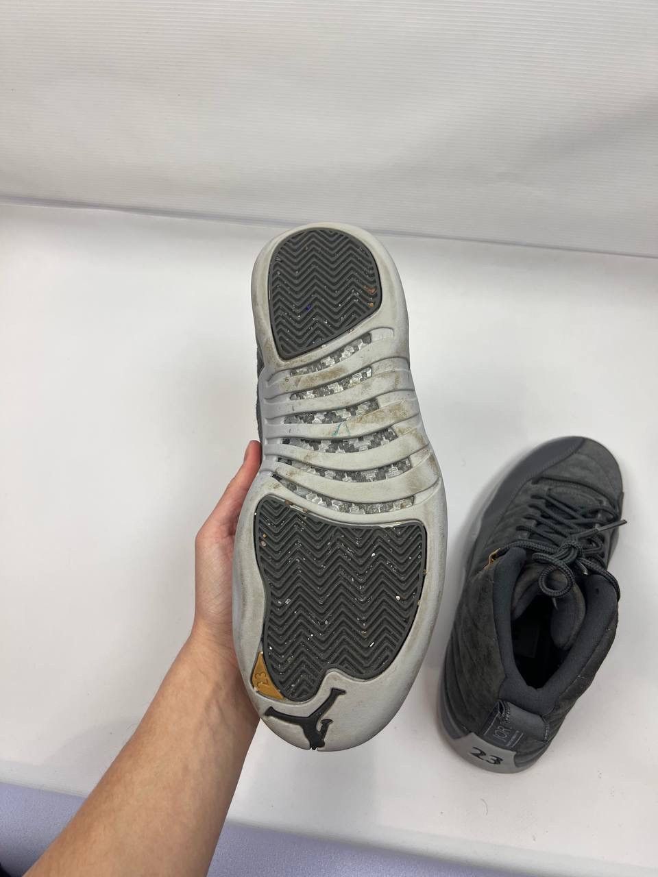 Jordan Brand Air Jordan 12 retro dark grey size US 7 Size US 7 / EU 40 - 13 Thumbnail