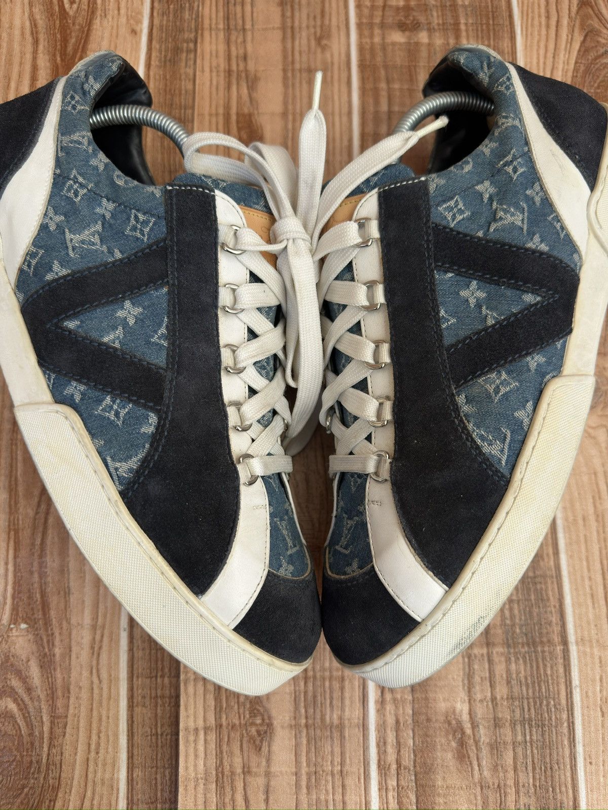 Louis Vuitton Louis Vuitton Rennes Blue Monogram Denim Sneaks Size US 10 / EU 43 - 5 Thumbnail