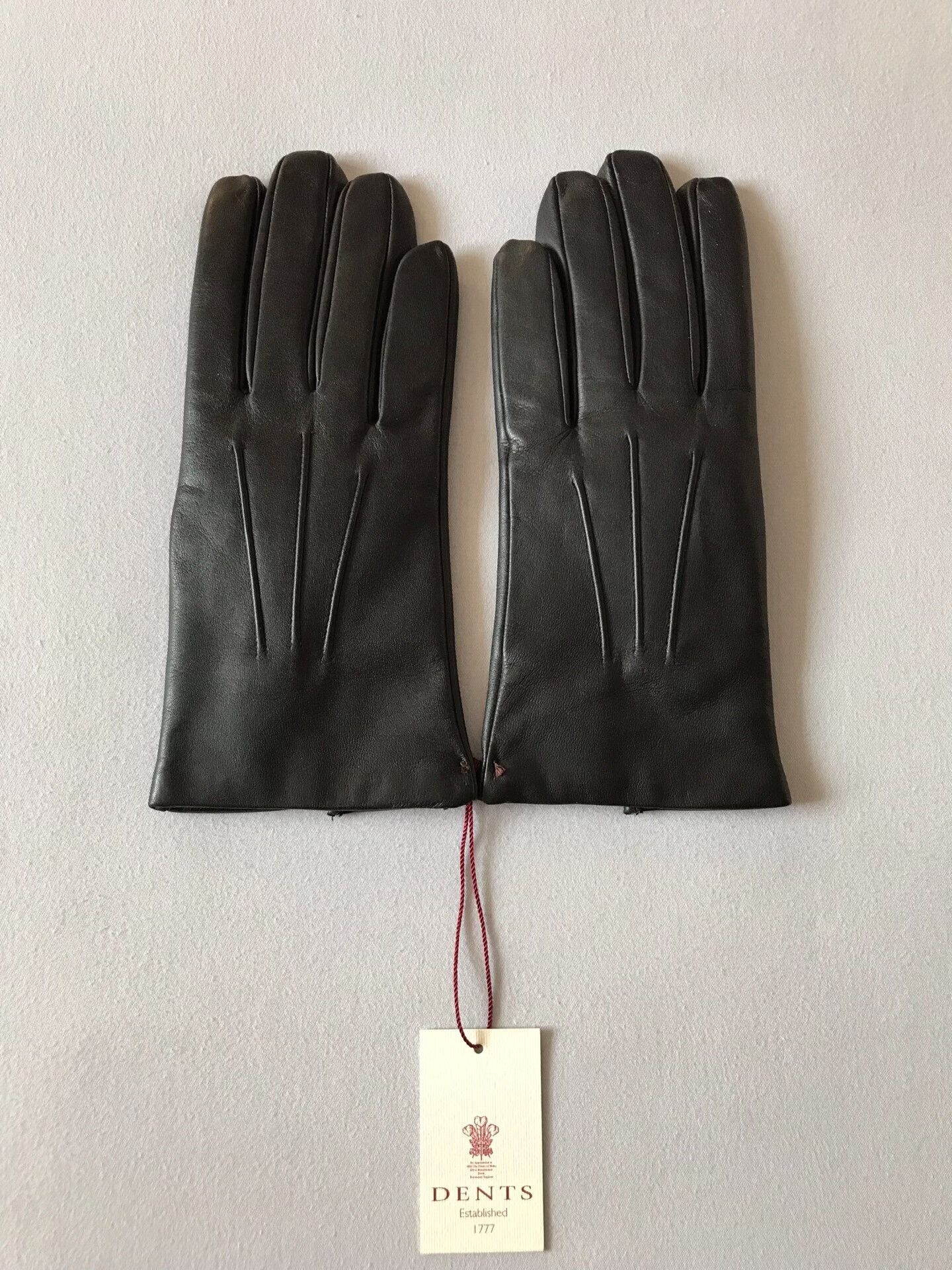 Vintage Dents 5-9001 Black Sheepskin Gloves Size ONE SIZE - 1 Thumbnail