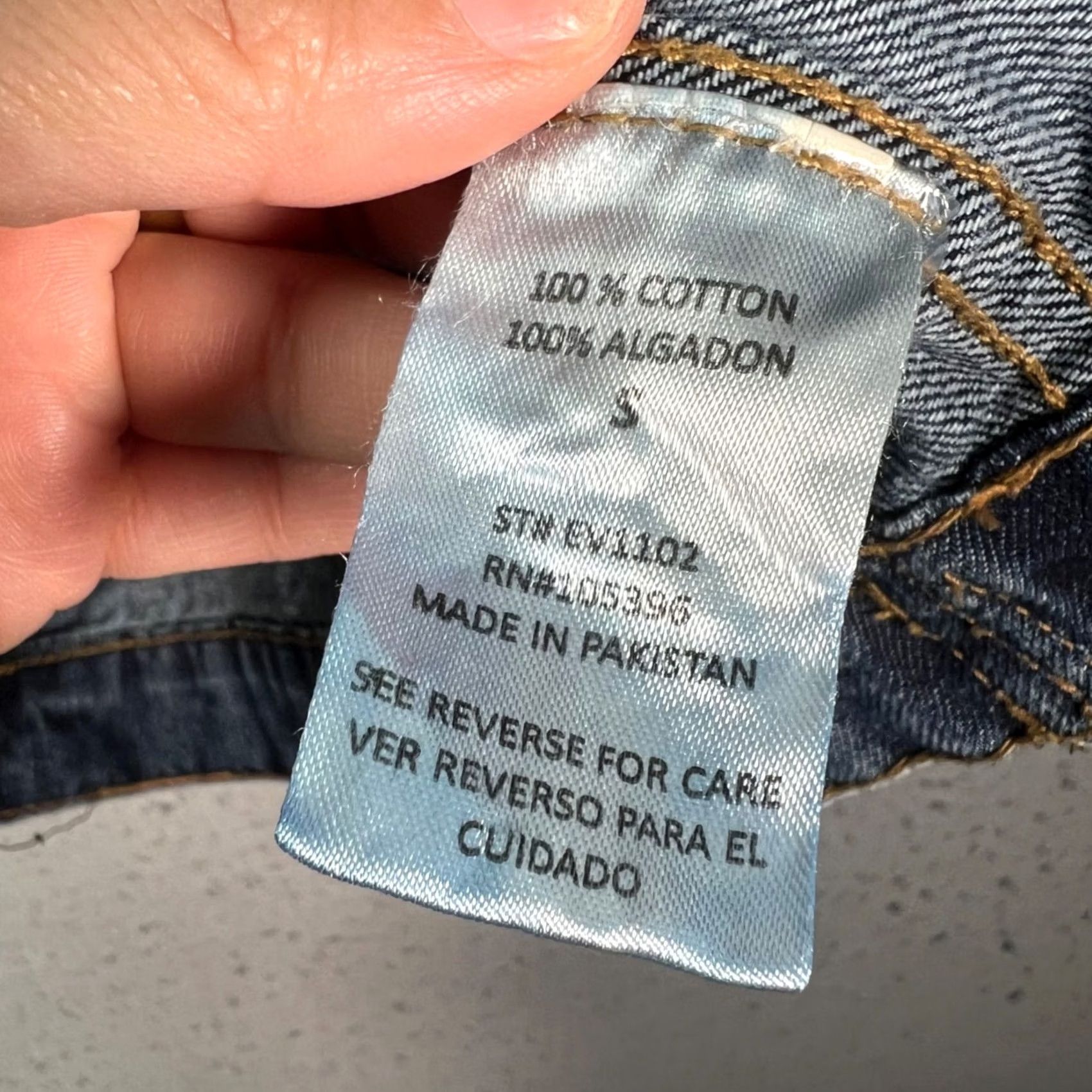 Denime C'est Toi Womens Small Distressed Denim Vest Sleeveless Blue Button-Up Shirt Denim Trucker Jacket Vest Womens Small Blue Distressed Denim Vest Size S / US 4 / IT 40 - 4 Thumbnail