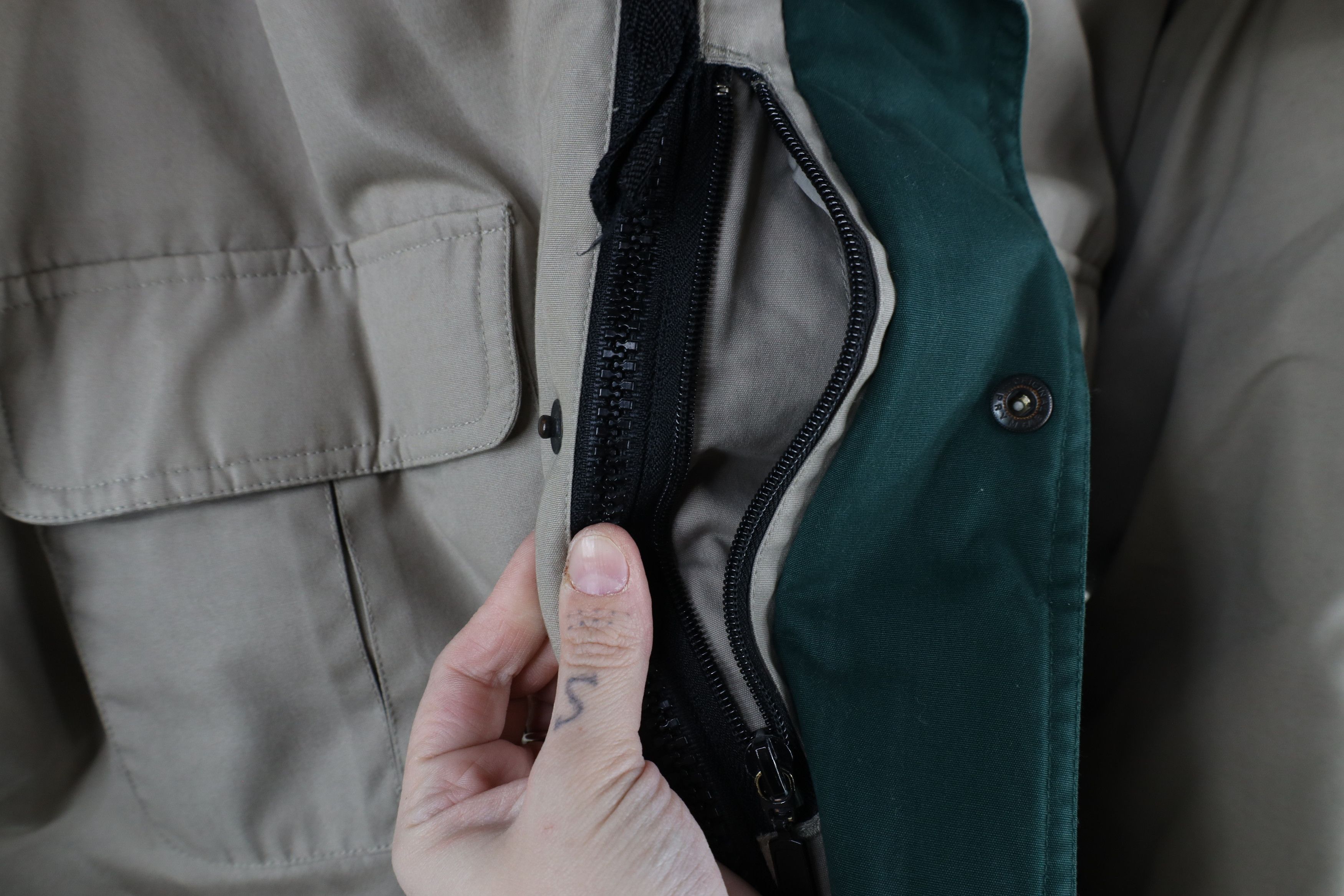 Eddie Bauer × Vintage Vintage 90s Eddie Bauer Line Duck Down Hooded Puffer Jacket Size US L / EU 52-54 / 3 - 8 Thumbnail