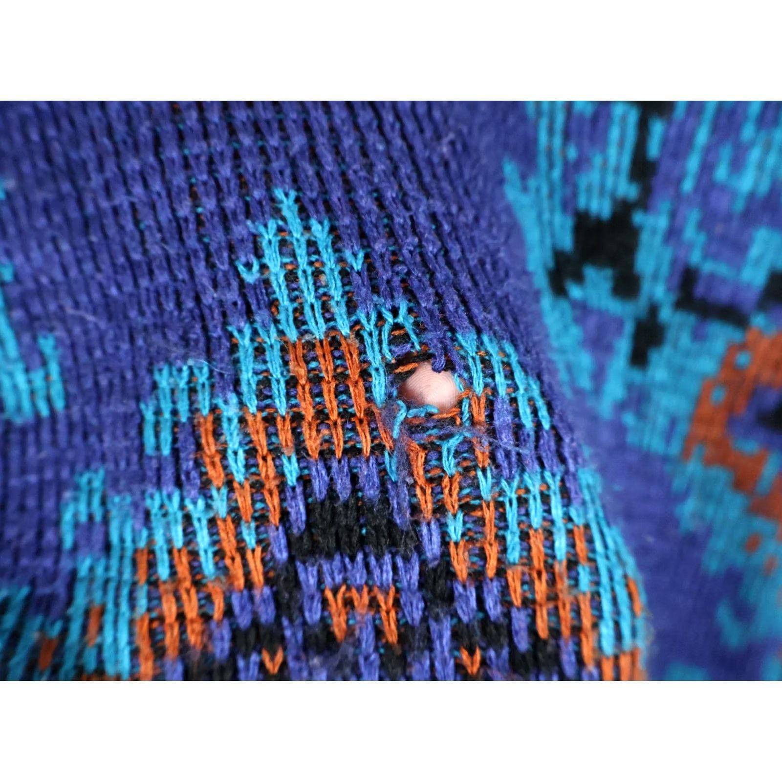 Vintage VINTAGE Gitano Sweater Mens Large Blue Geometric Paisley Acrylic Knit Pullover 90s Casual Regular USA Made Mens Size US L / EU 52-54 / 3 - 4 Thumbnail