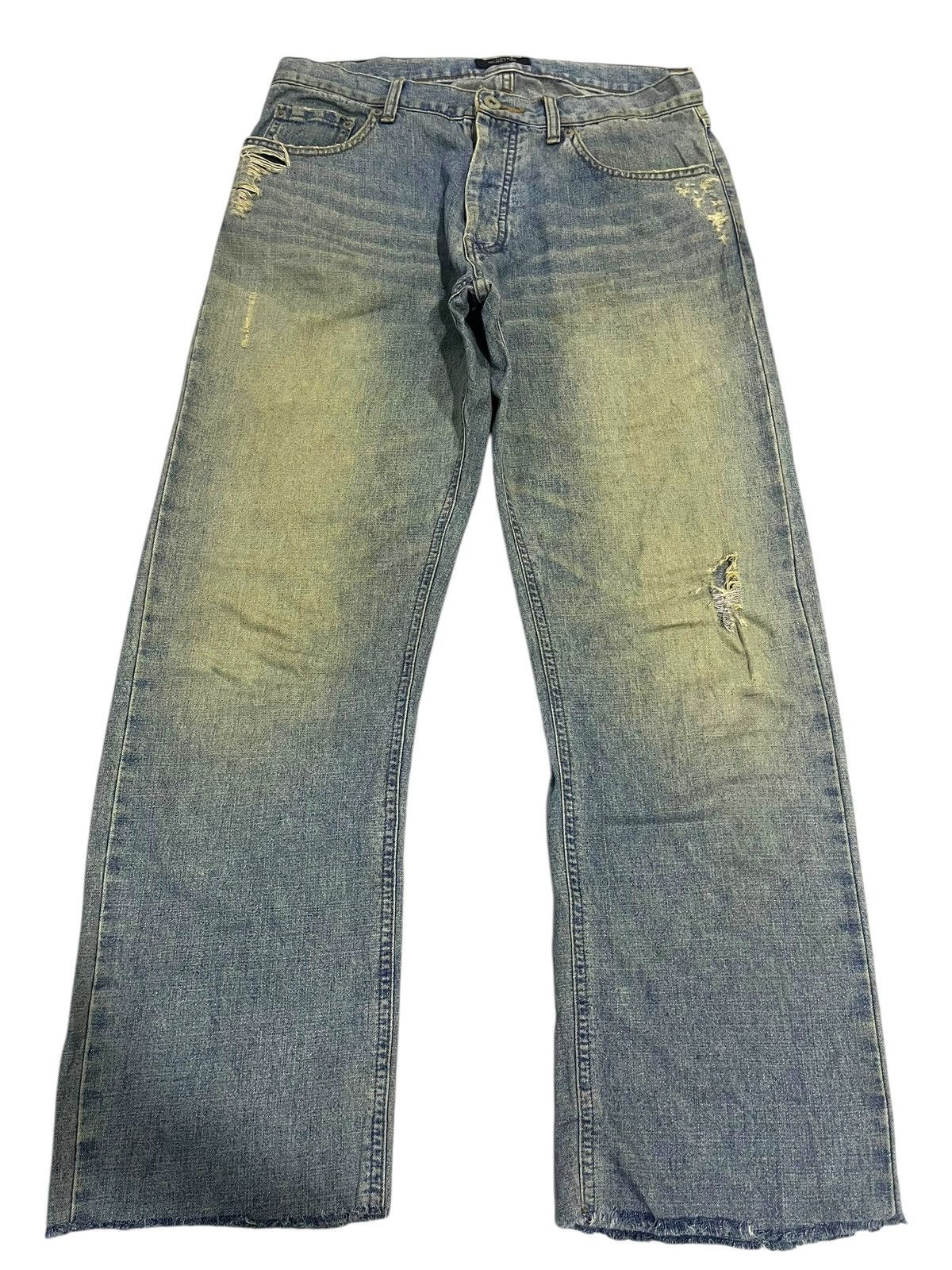 If Six Was Nine × Japanese Brand × Le Grande Bleu (L.G.B.) VINTAGE BURBERRY RUSTY BLUE WASH DISTRESSED DENIM Size US 32 / EU 48 - 1 Thumbnail