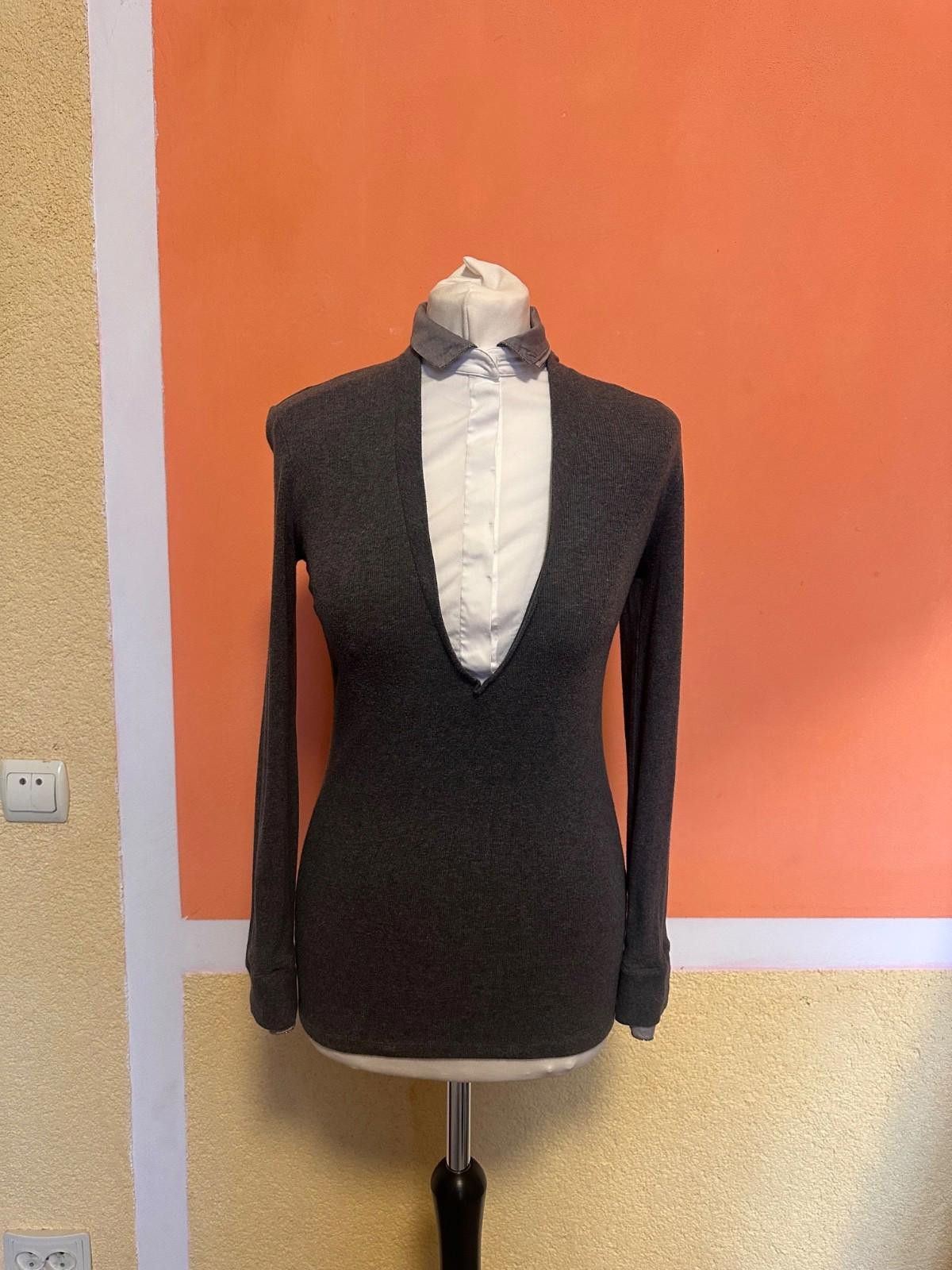 Brunello Cucinelli Brunello Cucinelli Monili Gray V-Neck Long Sleeves Top SZ M Size M / US 6-8 / IT 42-44 - 1 Thumbnail