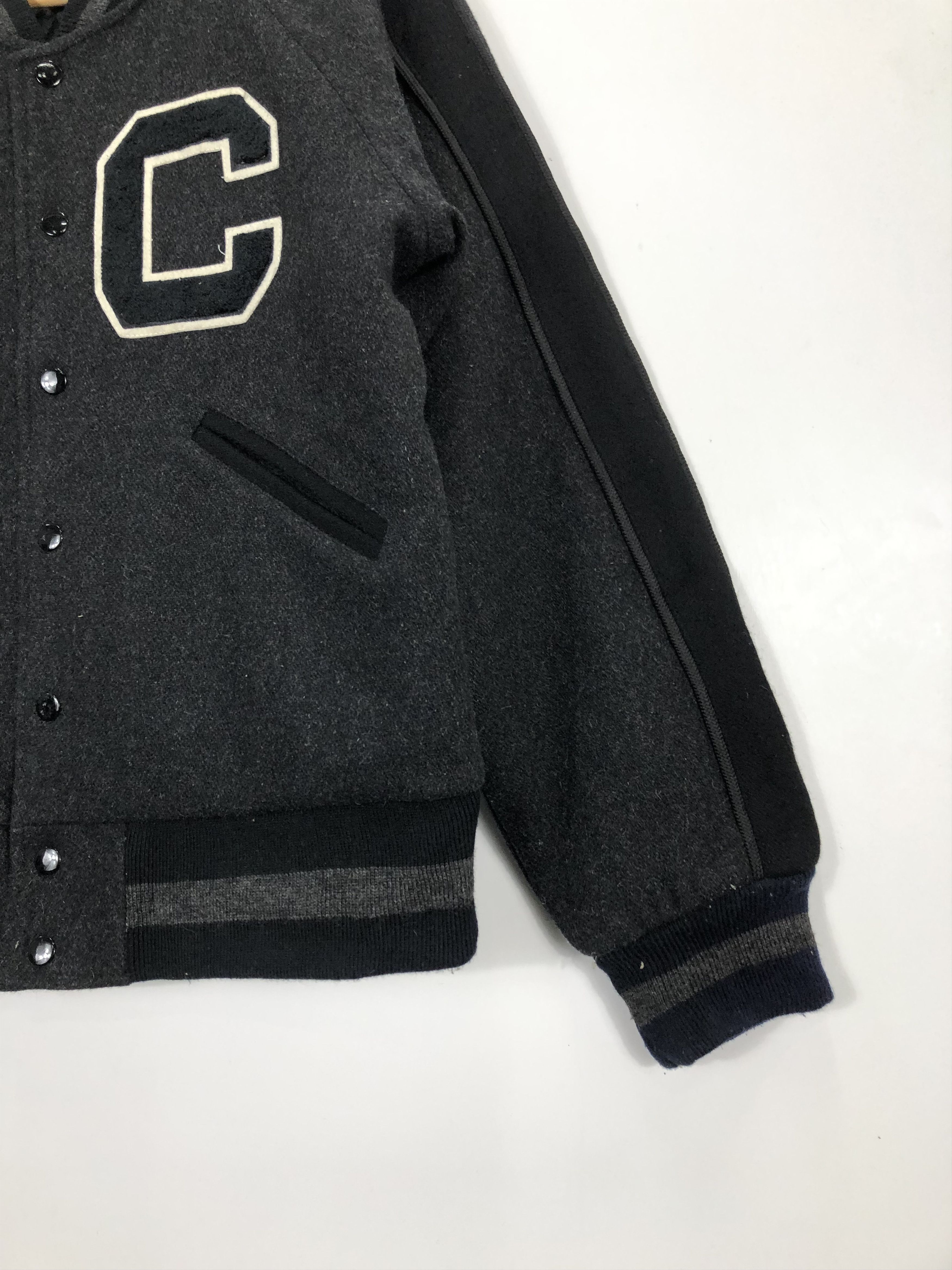 Converse Vintage 90s Converse Capital Logo Wool Varsity Jacket VV0069 Size US L / EU 52-54 / 3 - 8 Thumbnail