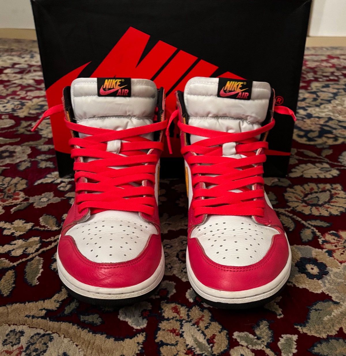 Jordan Brand Air Jordan 1 Retro High OG “Light Fusion Red” Size US 11 / EU 44 - 3 Thumbnail