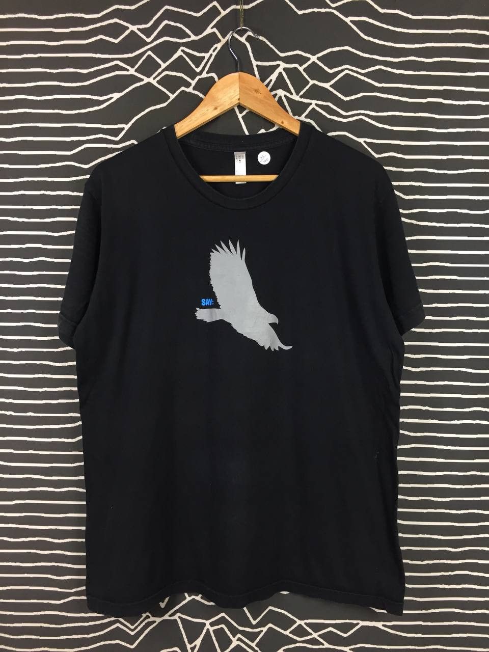American Apparel Flying Eagle Wildlife Graphic Animal Tee Size US L / EU 52-54 / 3 - 2 Thumbnail