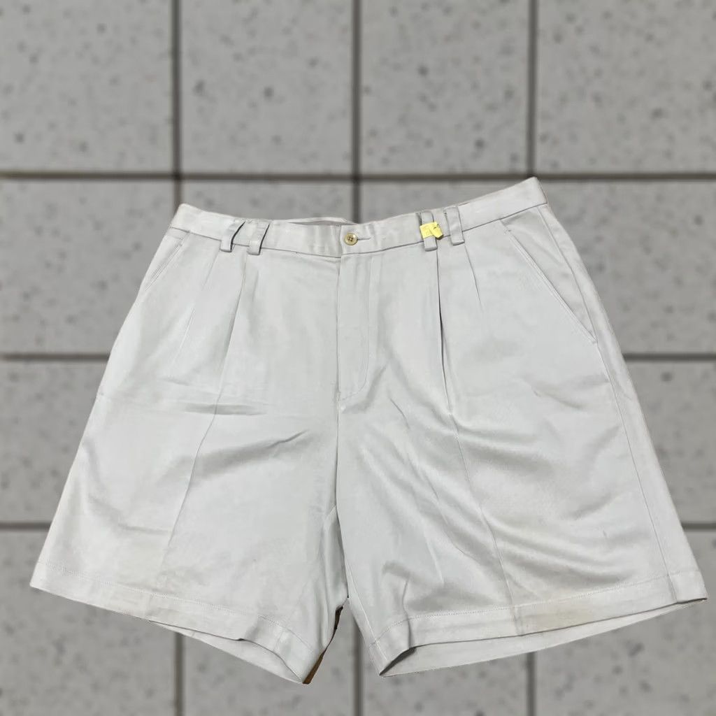 Tommy Bahama VINTAGE Tommy Bahama Pleated Silk Shorts Men 36 Cream Ivory 7" Y2k Old Money Preppy Grunge 90s Beachy Nautical Casual Travel Pockets Mens Size US 36 / EU 52 - 1 Thumbnail