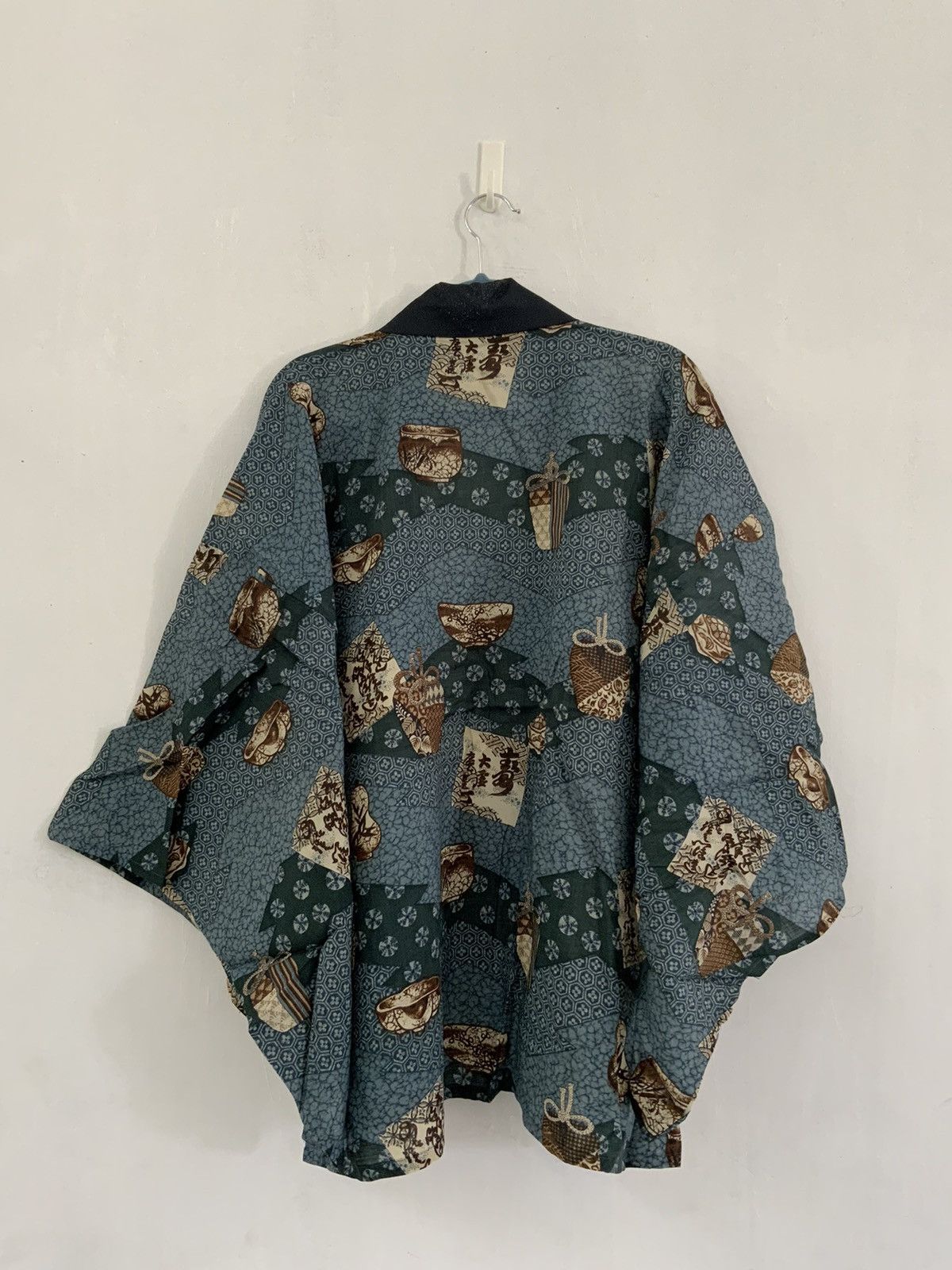 Japanese Brand Vintage Indigo Floral Art Kimono Classic Japan Size US XL / EU 56 / 4 - 2 Thumbnail