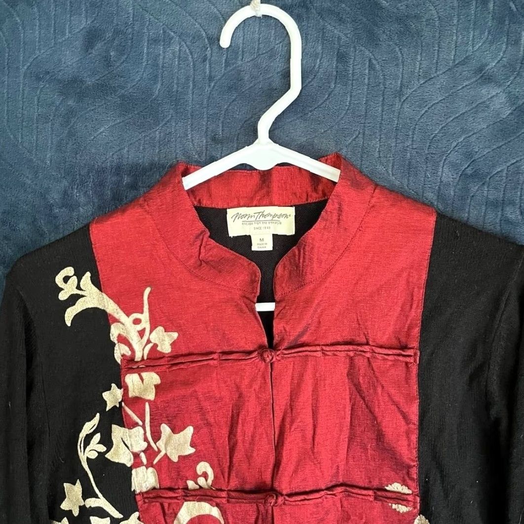 Jim Thompson VINTAGE Norm Thompson Shirt Womens M Black Red Floral Design Button Down Size M / US 6-8 / IT 42-44 - 3 Thumbnail