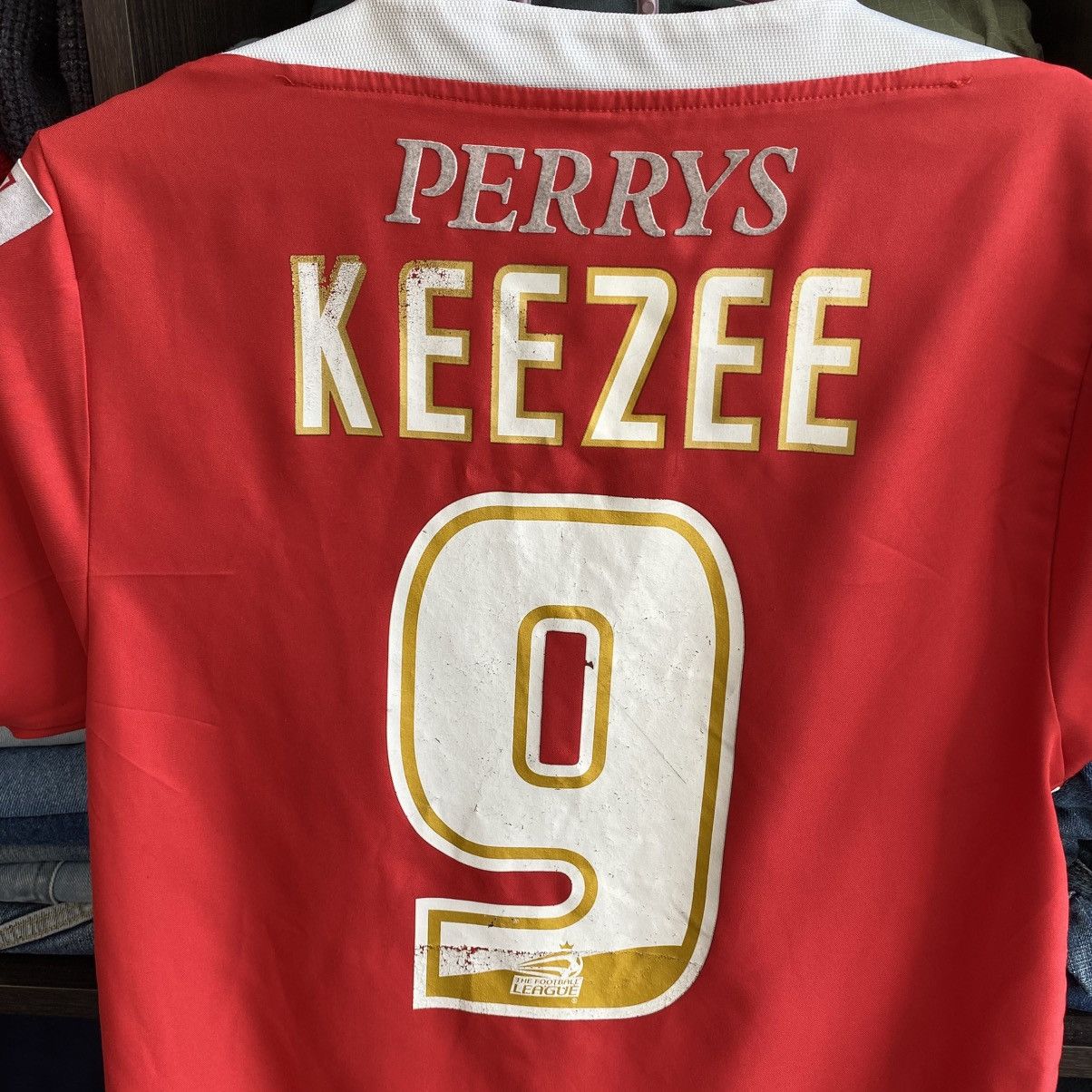 Vintage Vintage Jako Barnsley Keezee Number 9 soccer 1990’s jersey Size US XS / EU 42 / 0 - 11 Thumbnail