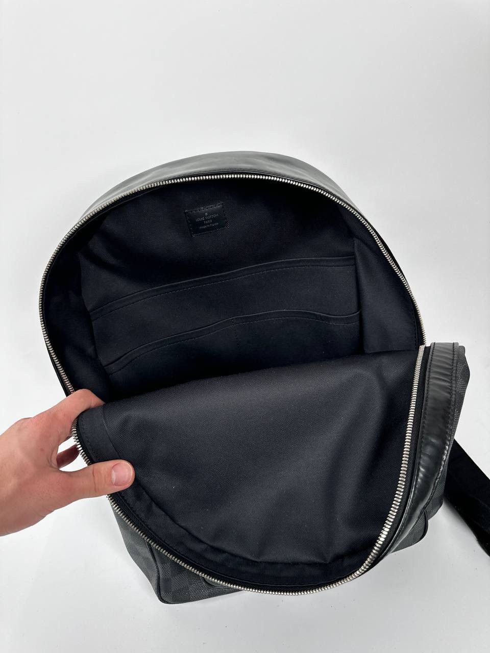 Louis Vuitton Louis Vuitton Damier Josh Backpack Size ONE SIZE - 5 Thumbnail
