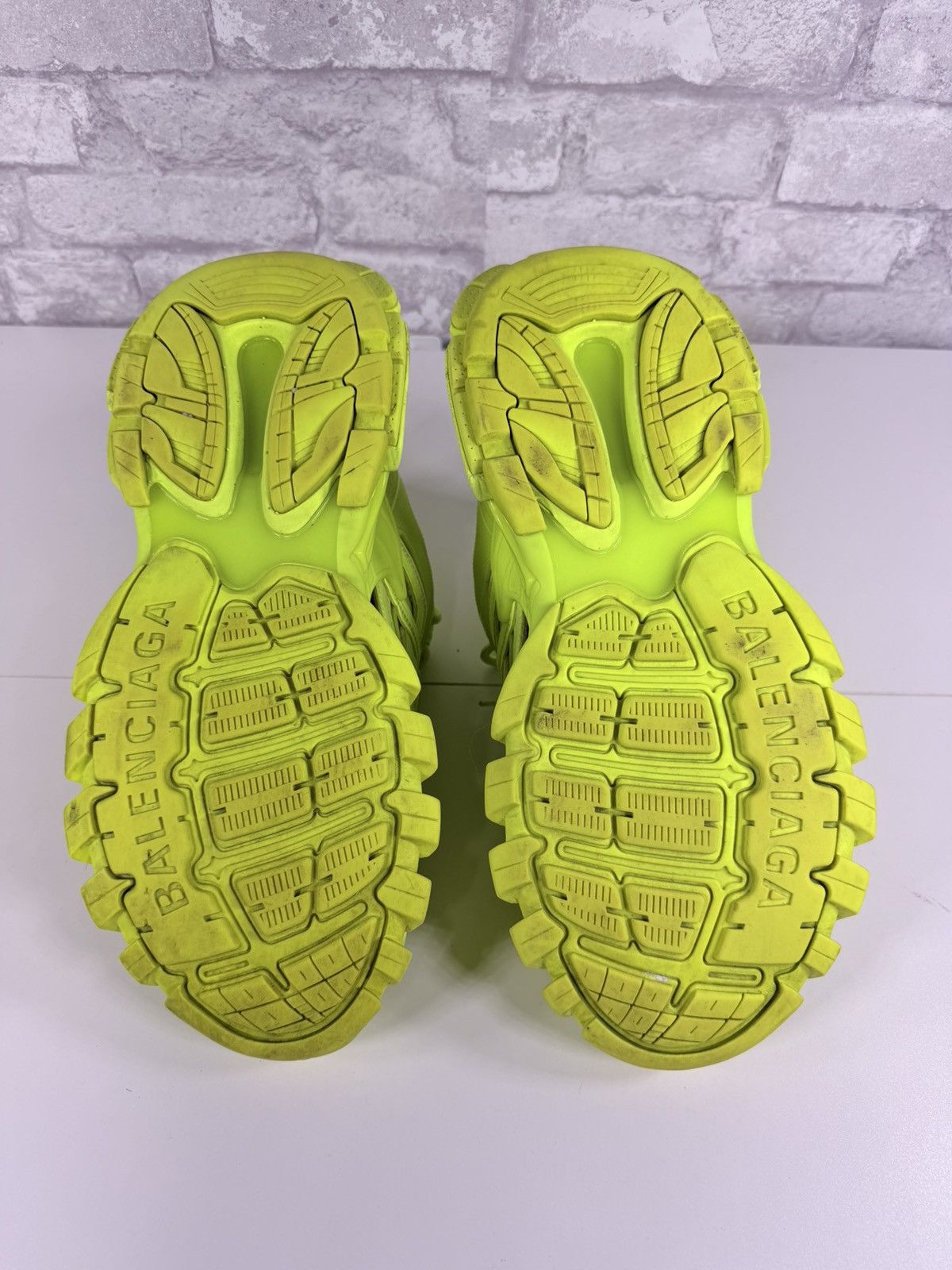Balenciaga Balenciaga Tracks 2.0 Size 11US/44EU Size US 11 / EU 44 - 5 Thumbnail