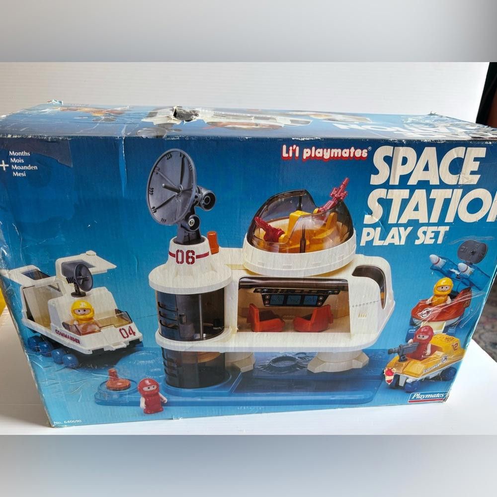 Designer Vintage 1984 Playworld Lil' Playmates Space Station Set Size ONE SIZE - 2 Thumbnail