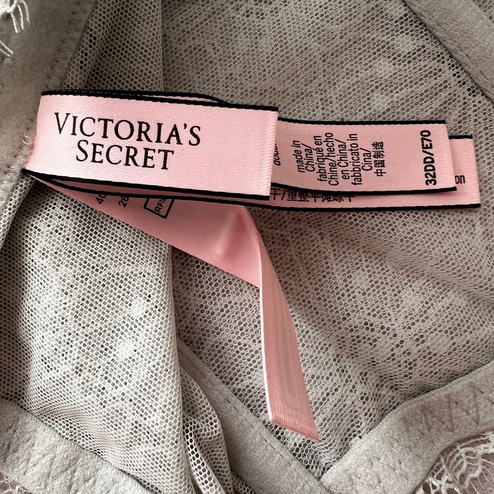 Victoria's Secret Victoria's Secret Lace Unlined Long Line Demi Bra, 32DD Size ONE SIZE - 4 Thumbnail