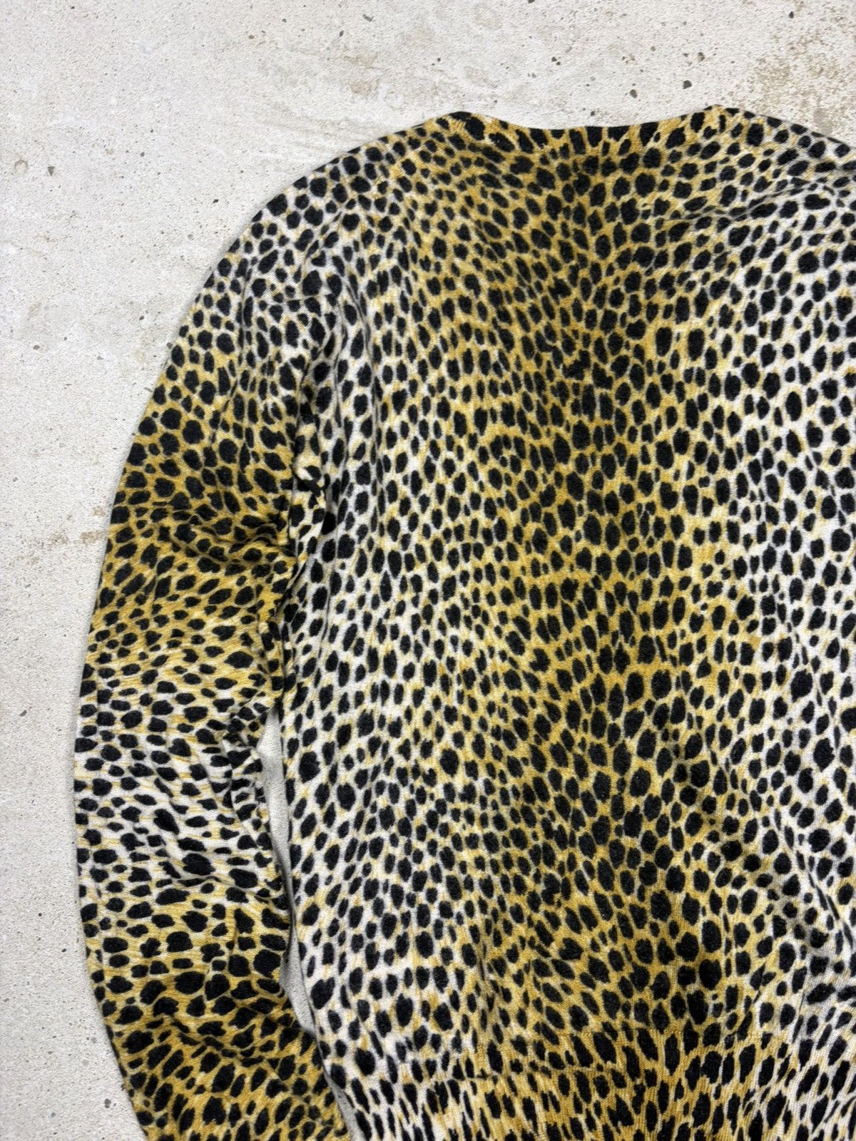 Dolce & Gabbana Vintage 2000s Dolce & Gabbana Leopard Print Cashmere Sweater Size S / US 4 / IT 40 - 14 Thumbnail