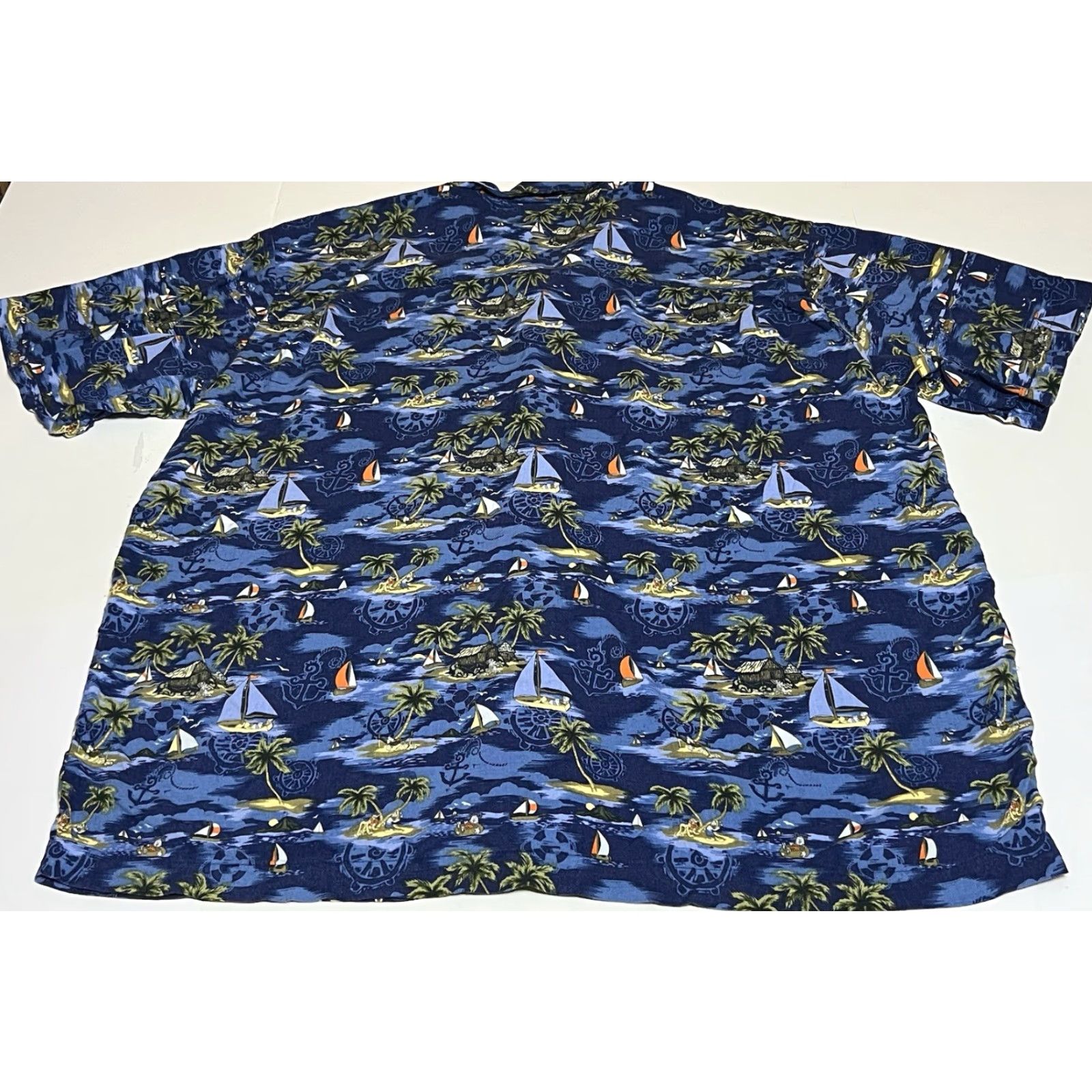 Disney Disney Walt Disney World Shirt XL Aloha Hawaiian Camp Pluto Donald Duck Mickey Shirt Size US XL / EU 56 / 4 - 3 Thumbnail