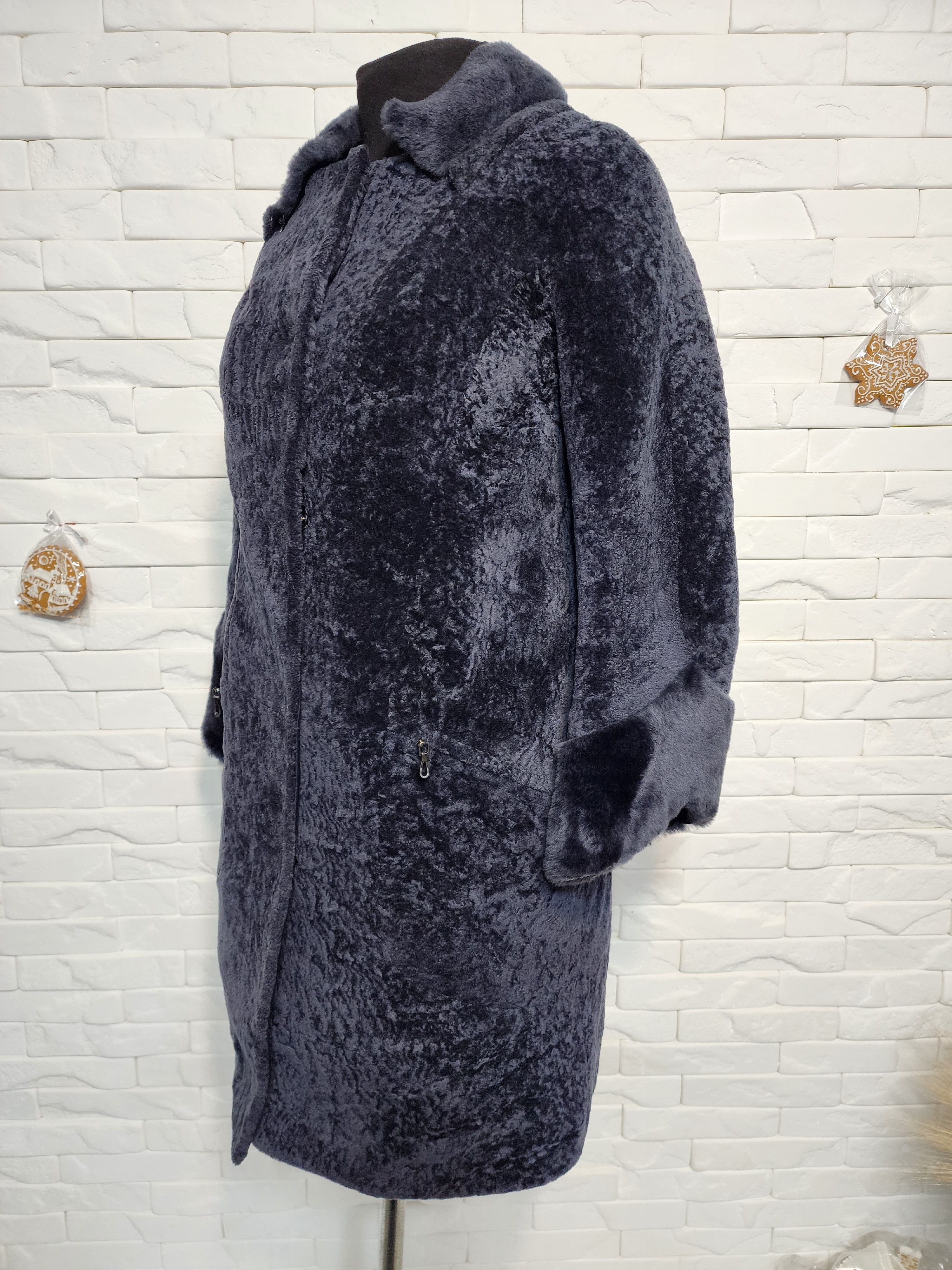 Furla Blue Fur Coat: Genuine Fur, Metal Snaps Size M / US 6-8 / IT 42-44 - 4 Thumbnail