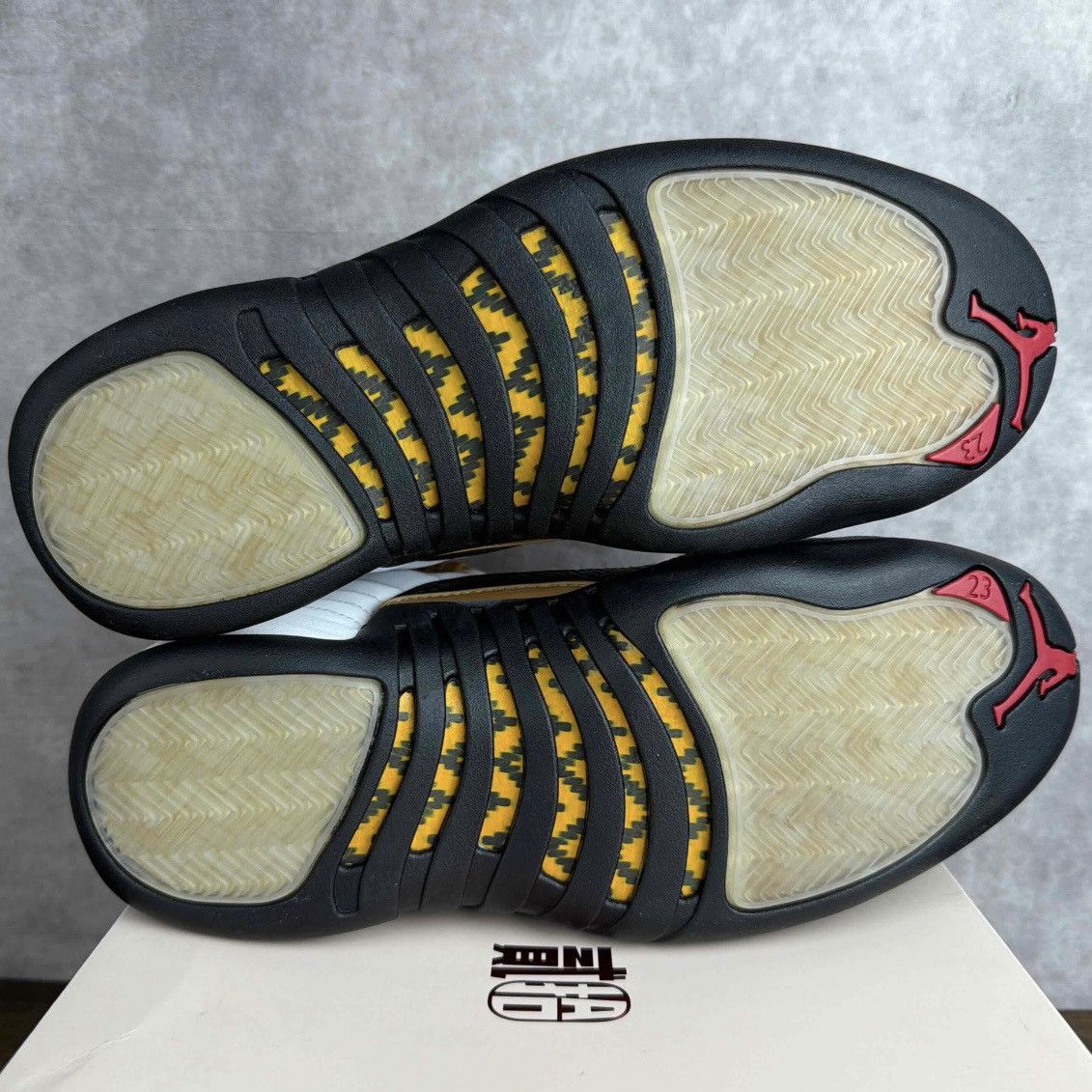Jordan Brand NEW Air Jordan 12 Chinese New Year 2017 Size 8 881427-122 OG Size US 8 / EU 41 - 7 Thumbnail