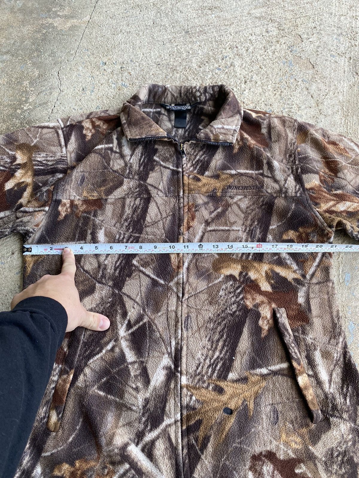 Realtree × Vintage Vintage Y2K Winchester Fleece Camo Distressed Jacket Size US L / EU 52-54 / 3 - 13 Thumbnail