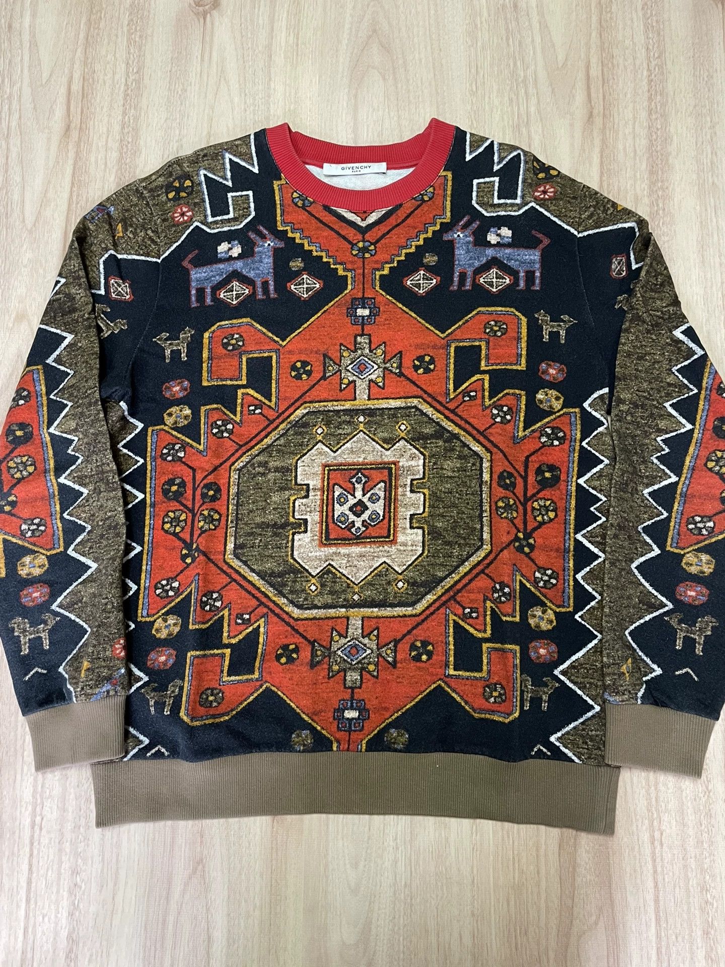 Givenchy Givenchy Bohemian Pullover Sweatshirt M Like New Size US M / EU 48-50 / 2 - 1 Thumbnail