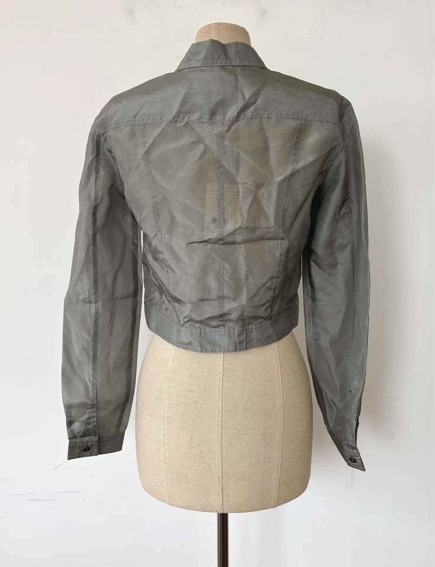 Armani Armani Collezioni Women's Grey Silk Cropped Jacket Ｑ21 Size S / US 4 / IT 40 - 2 Thumbnail