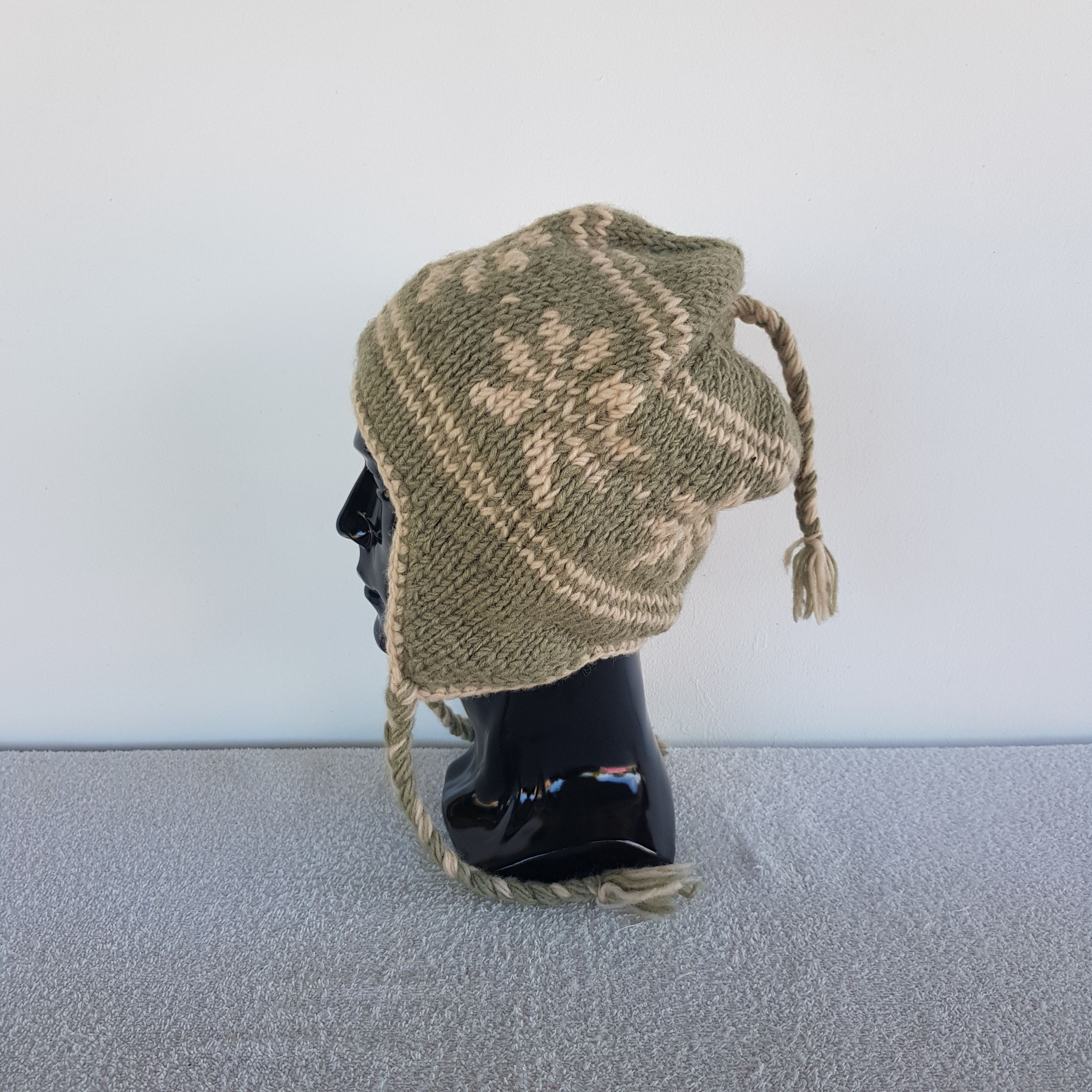Other Vintage Christmas Earflap Beanie Ribbed Knit Snow Caps Hats Size ONE SIZE - 4 Thumbnail