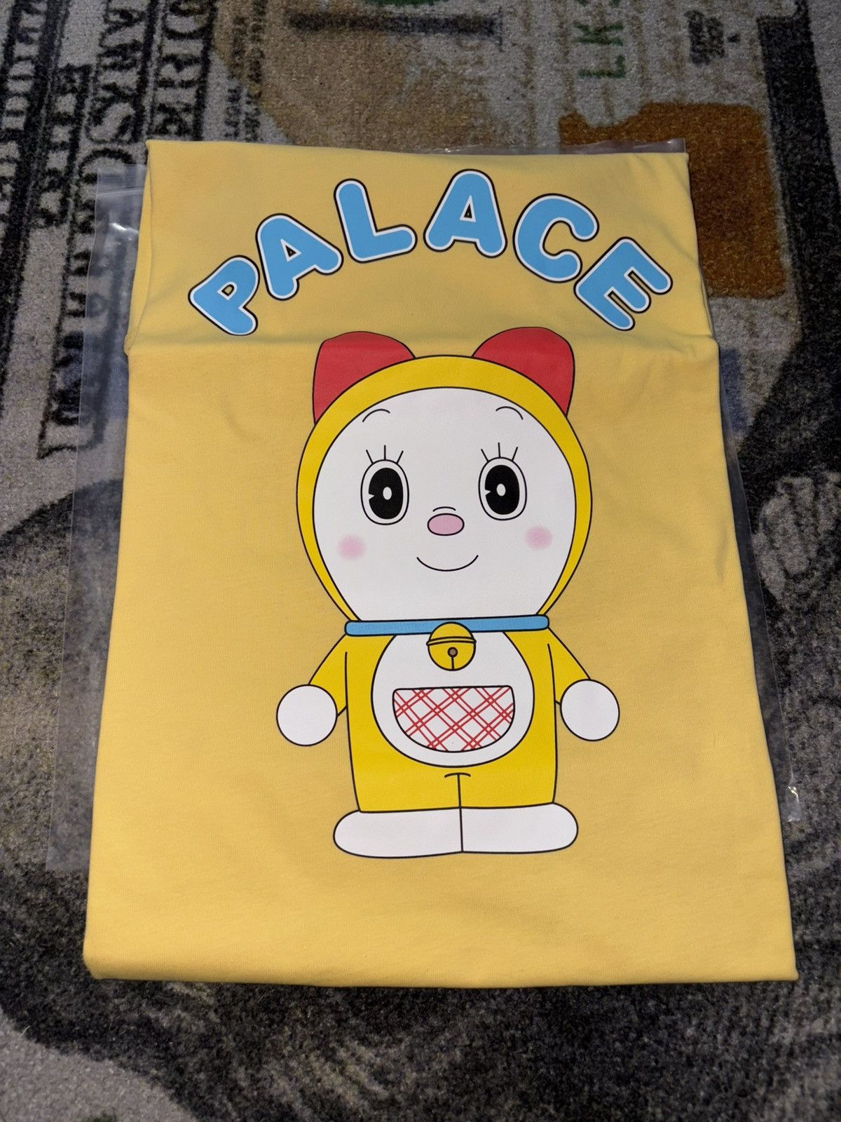 Palace Palace Doraemon T-Shirt Yellow Size US L / EU 52-54 / 3 - 1 Thumbnail