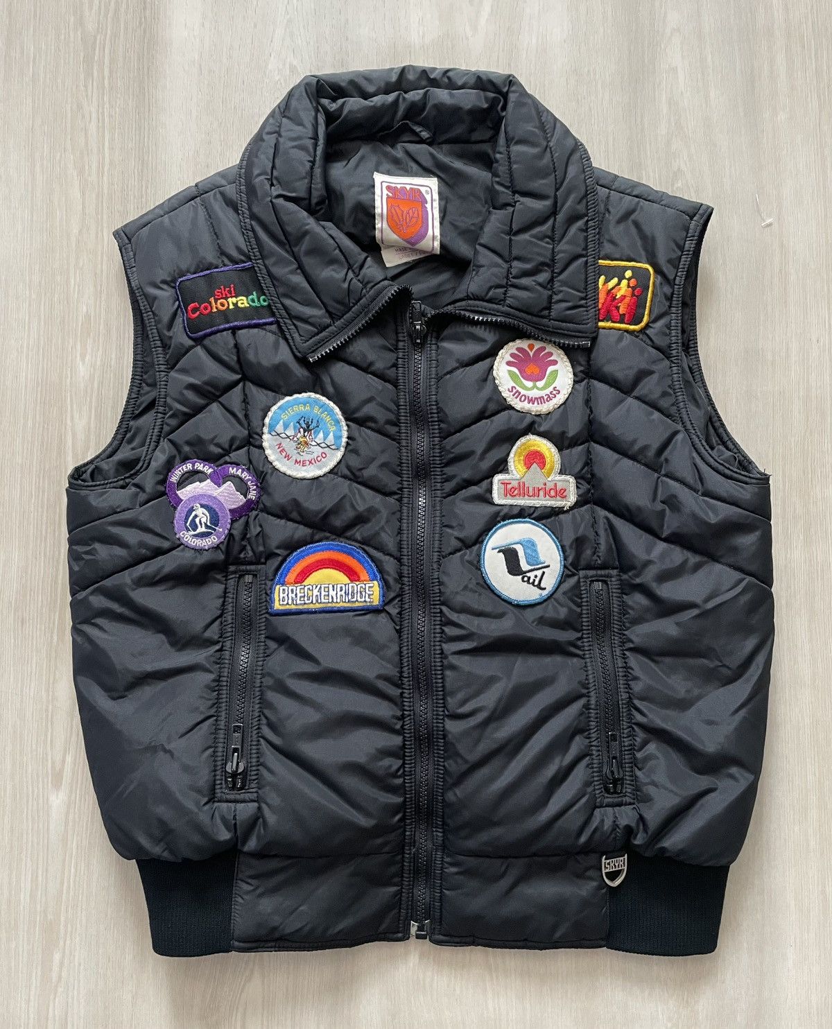 Vintage Vintage Skyr Ski Puffer Vest With 13 Patch Collection Sz M Size M / US 6-8 / IT 42-44 - 1 Thumbnail