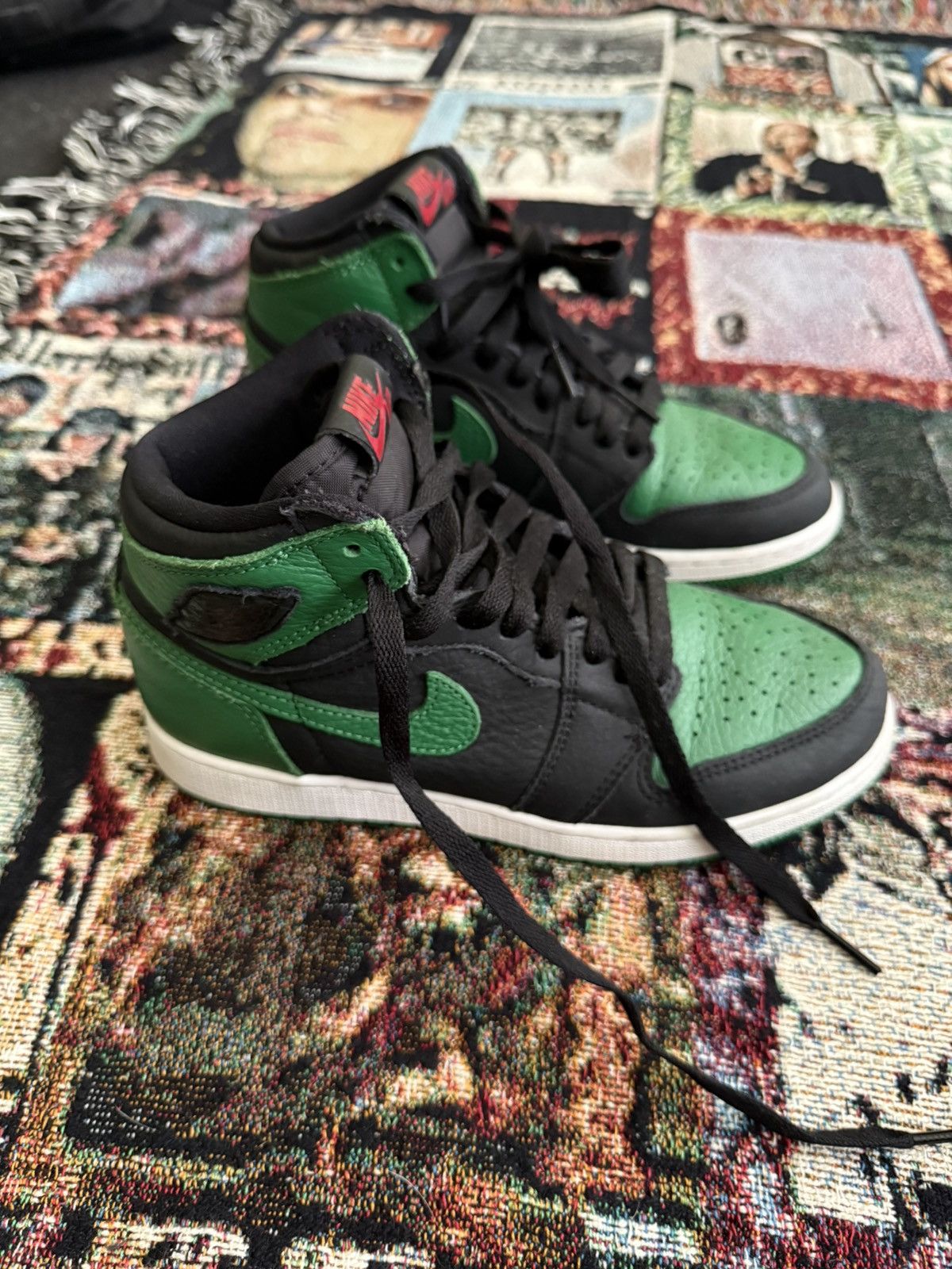 Jordan Brand air jordan 1 retro high OG pine green (nike) Size US 6 / EU 39 - 7 Thumbnail