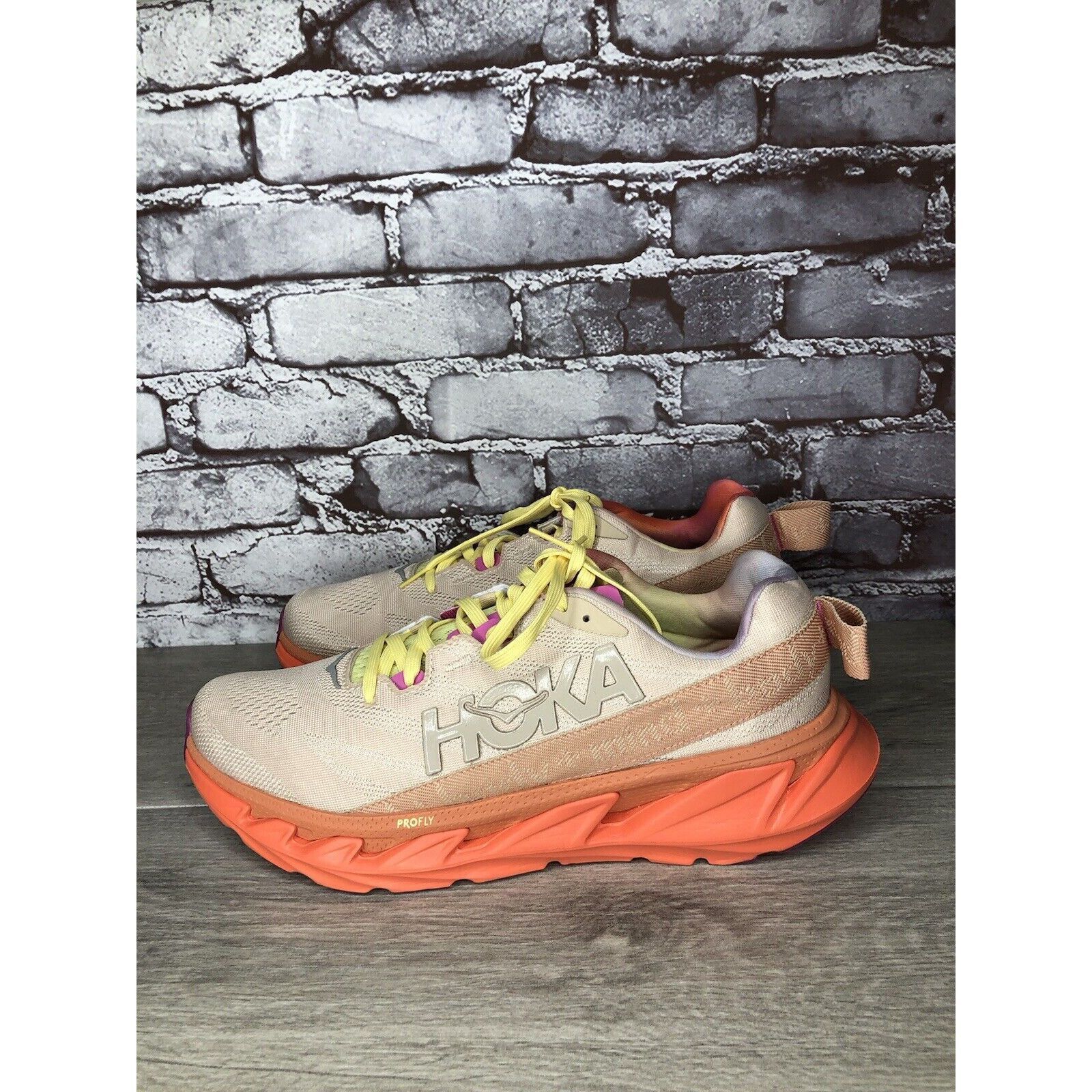 Hoka Hoka One One Elevon 2 Mental Health Sand Camelia Running Sho Size US 12 / IT 42 - 11 Thumbnail