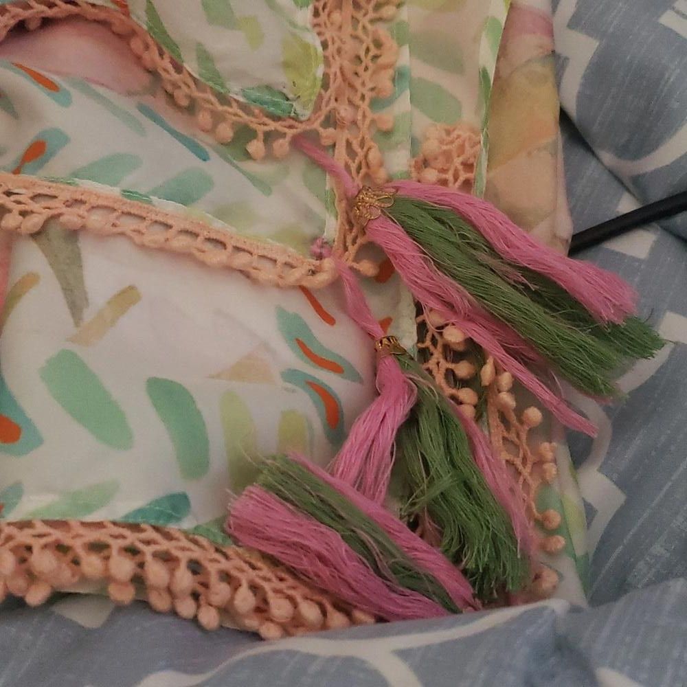 Designer CT1585 Vismaya Floral Pastel 100% Silk Scarf/Wrap Size ONE SIZE - 7 Thumbnail