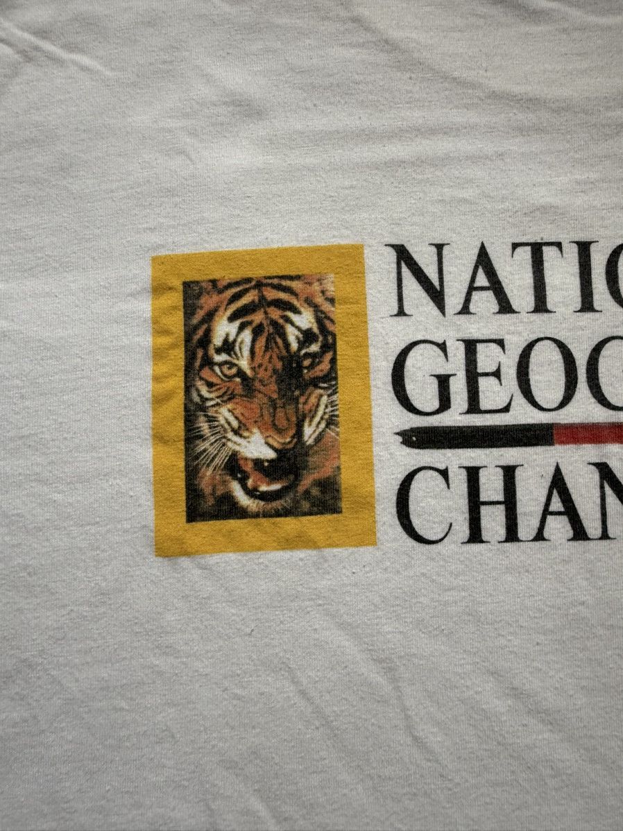 Vintage 90s Vintage National Geographic Tee Size US L / EU 52-54 / 3 - 5 Thumbnail