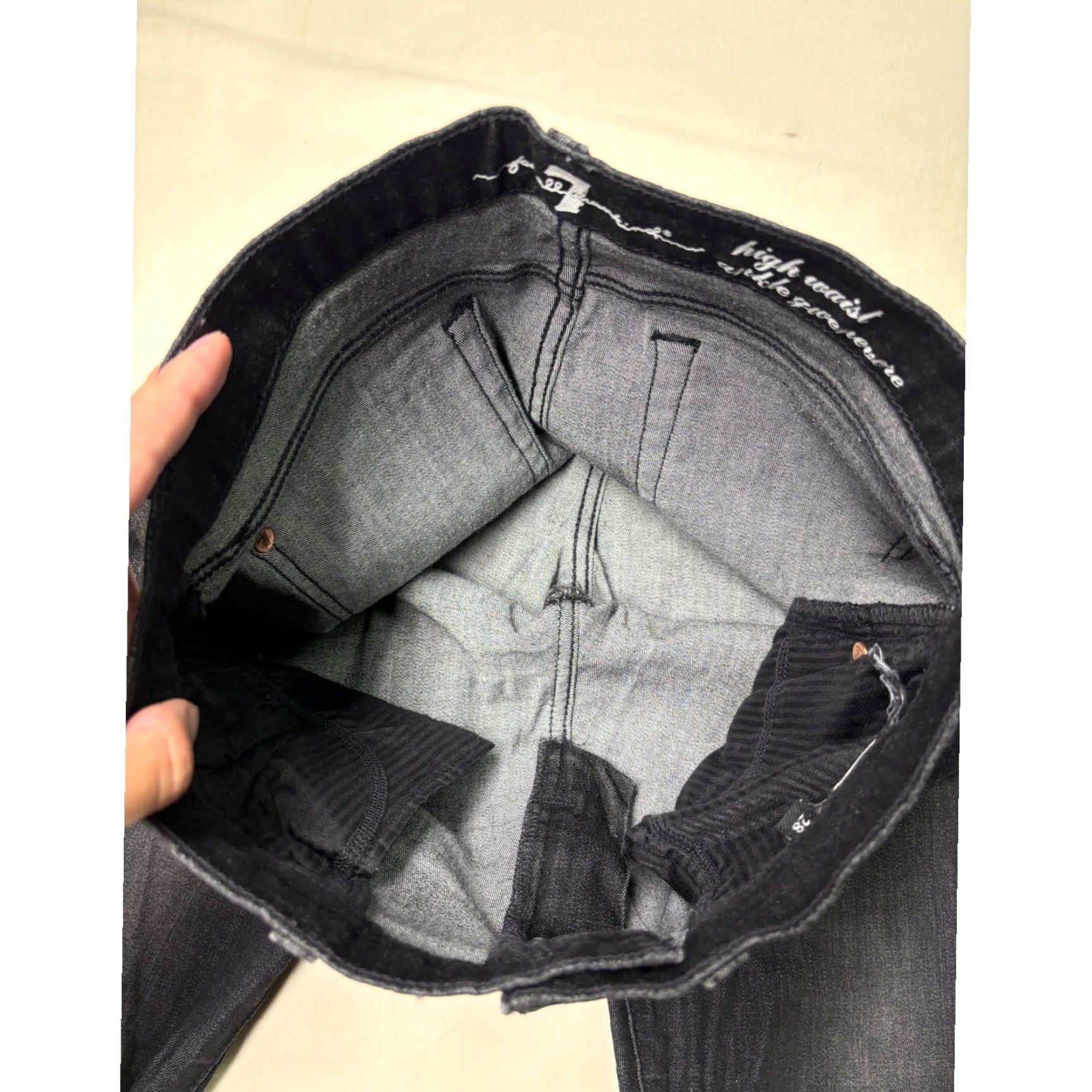 7 For All Mankind VINTAGE? No. Seven For All Mankind Gwenevere High Waist Ankle Black Denim Jeans 28 Size 28" / US 6 / IT 42 - 4 Thumbnail