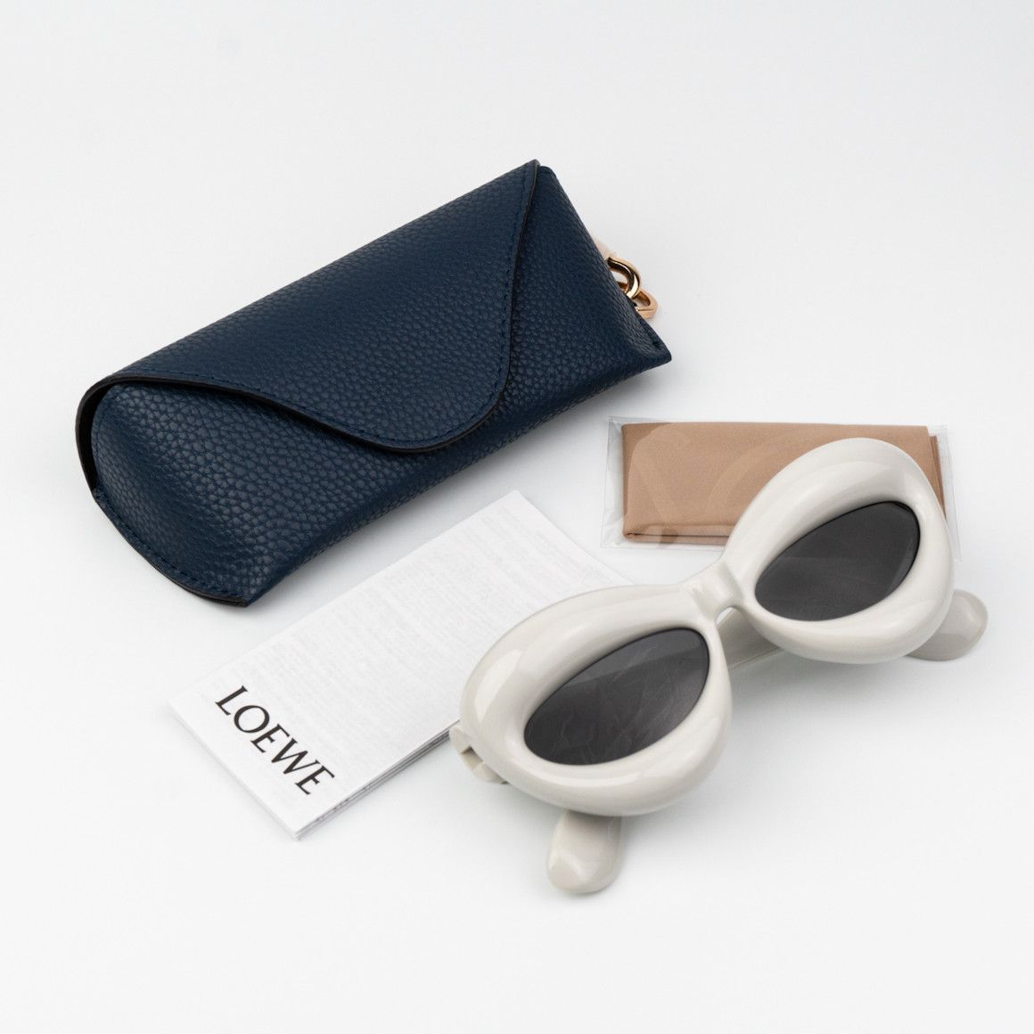 Loewe Loewe Women Sunglasses LW40097I 20A Smoke Cat Eye BRAND NEW Size ONE SIZE - 10 Thumbnail