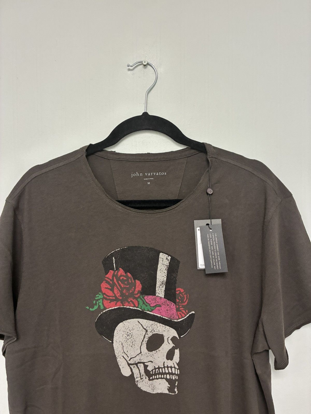 John Varvatos Top Hat Skull And Roses Grey Tee medium Size US M / EU 48-50 / 2 - 1 Thumbnail