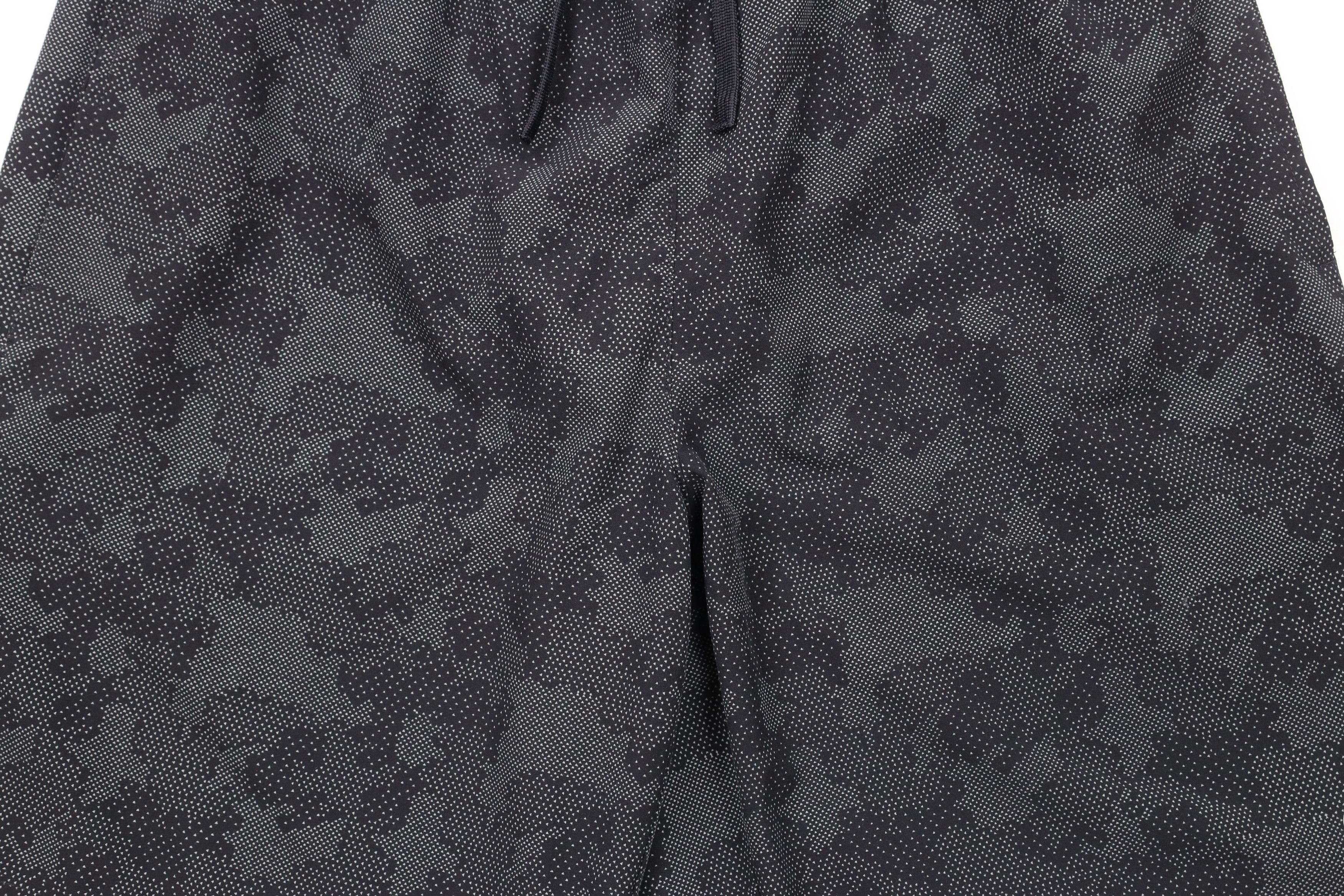 Asics × Vintage Vintage Asics Reflective Digi Camouflage Lined Shorts Size US 34 / EU 50 - 3 Thumbnail