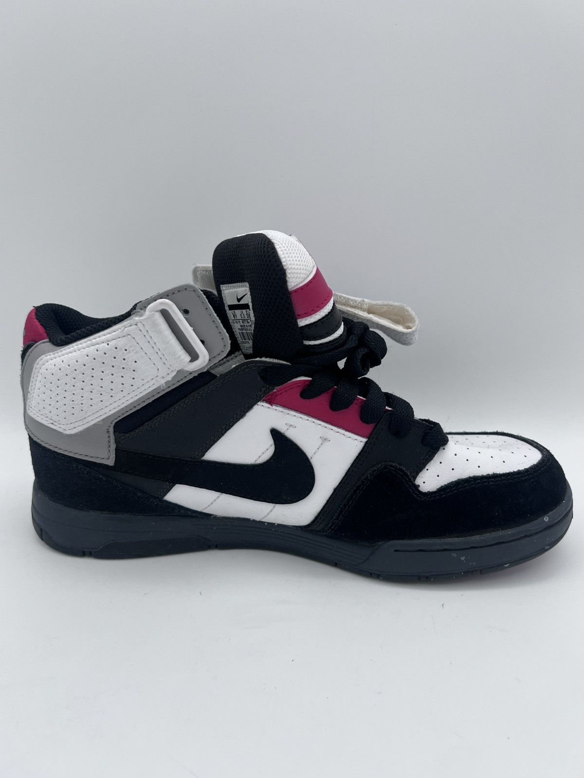 Nike Nike 6.0 Mogan Mid 2 Sneakers Red Black 407716-103 Size 6 Size US 6 / EU 39 - 7 Thumbnail